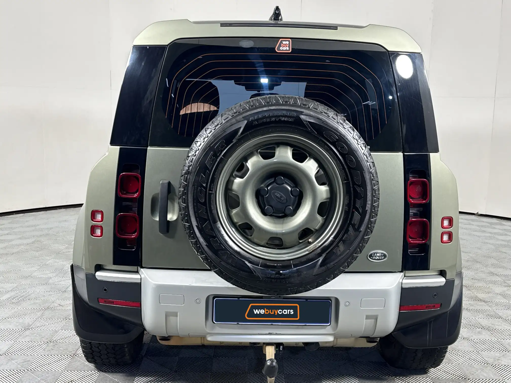 Land Rover Defender 110