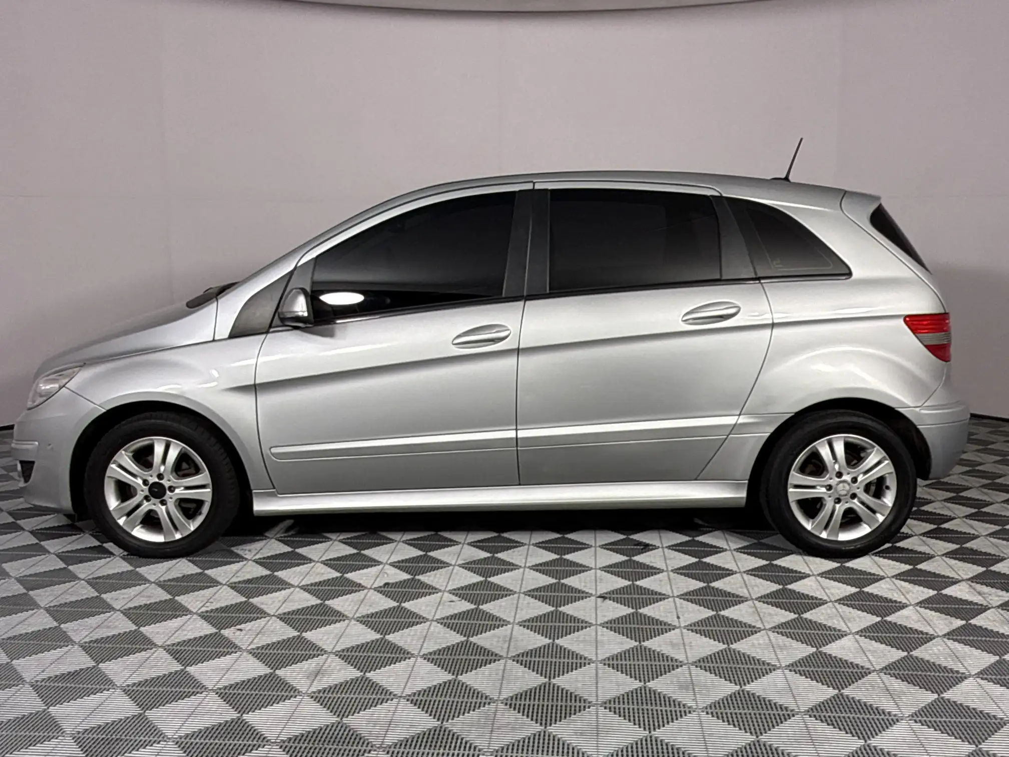 Mercedes-Benz B Class