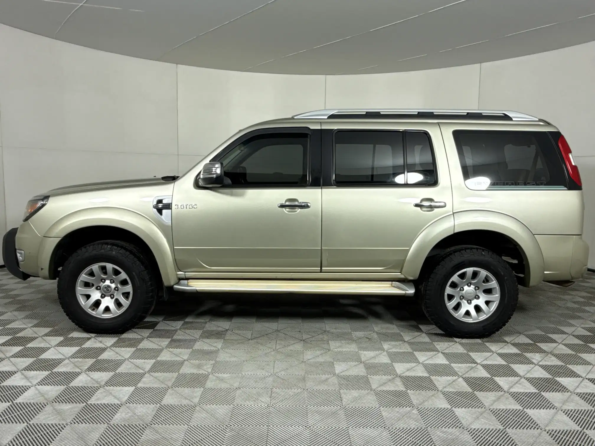 Ford Everest