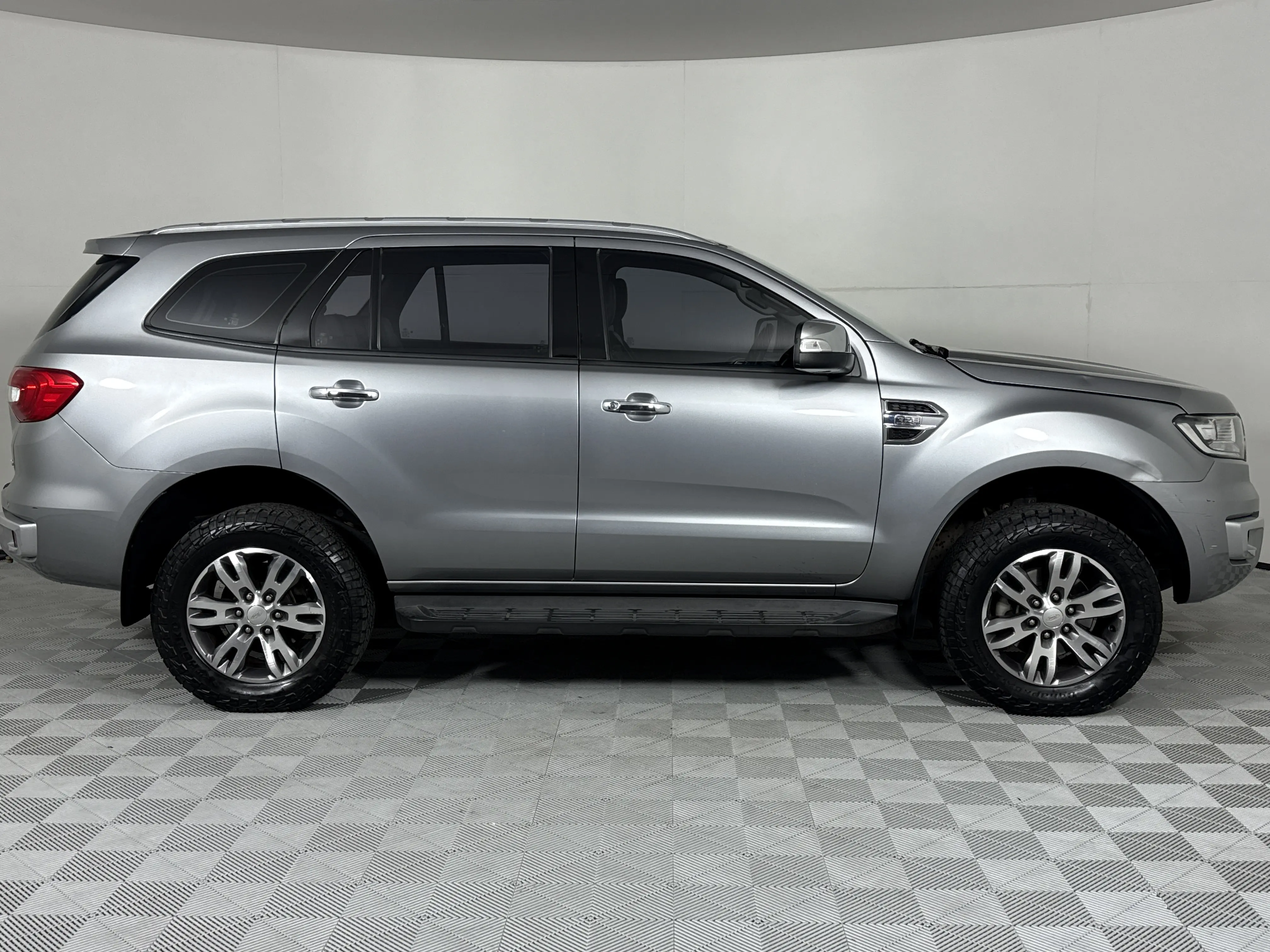 2016 Ford Everest 3.2 TDCi XLT 4x4 Auto, photo 4