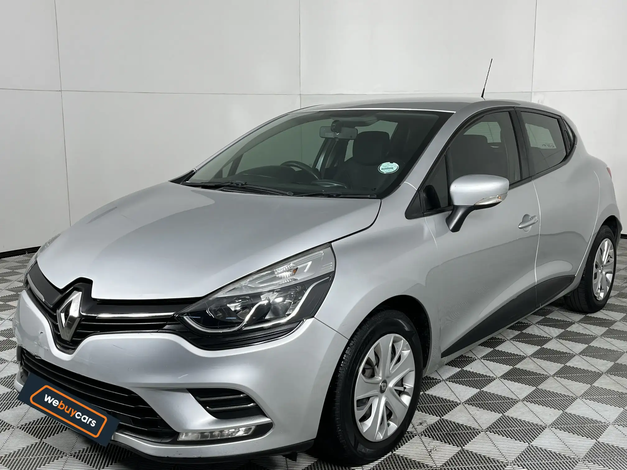 2019 Renault Clio IV 900t Authentique 5-Door (66 KW) at East London (EC) for sale R123900