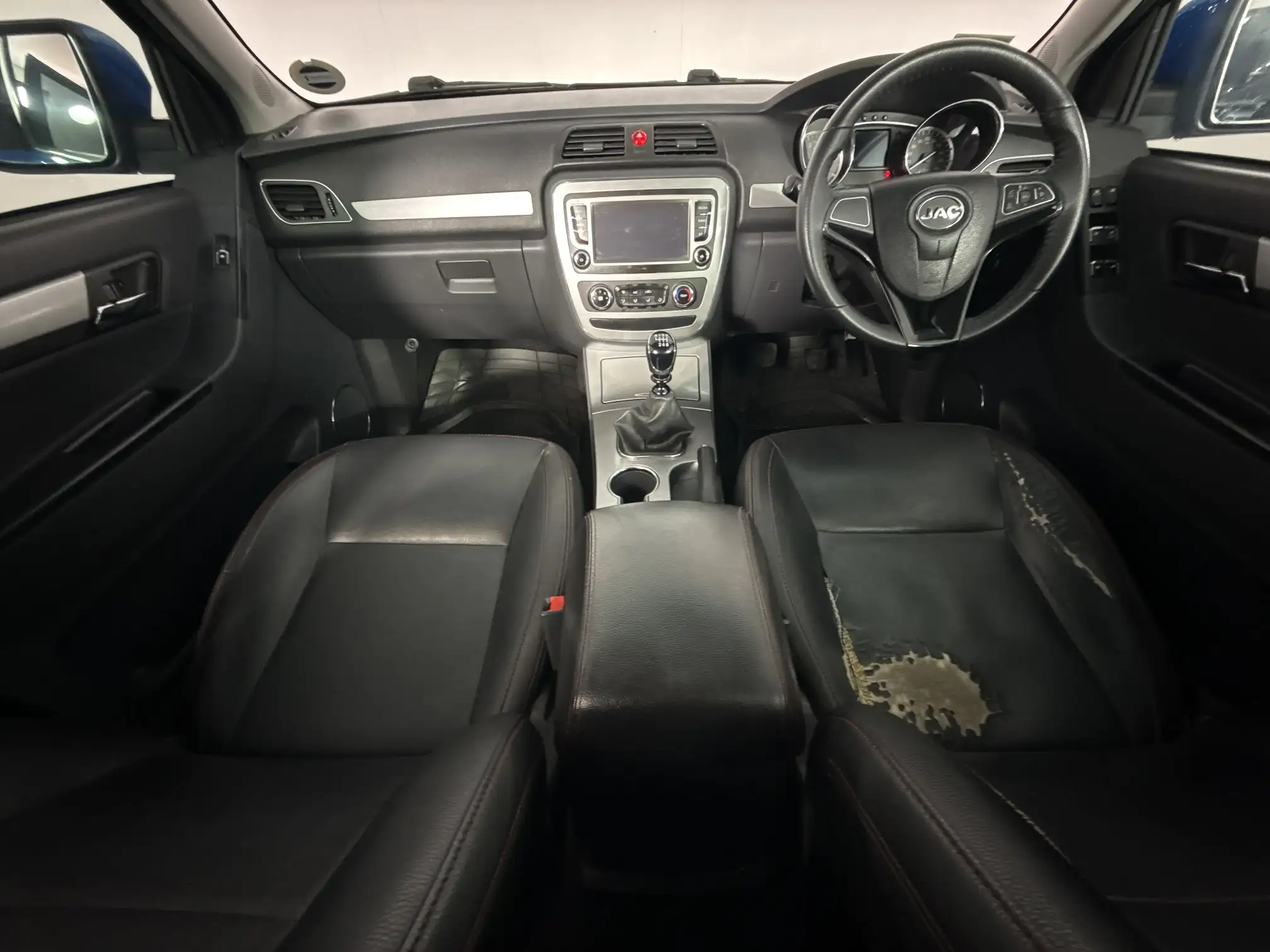 JAC T8