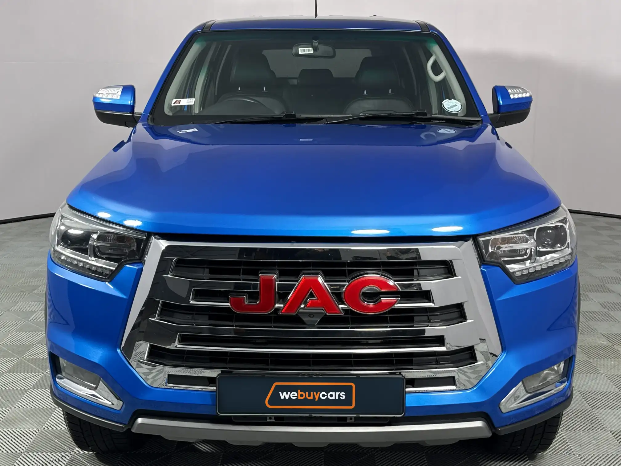 JAC T8