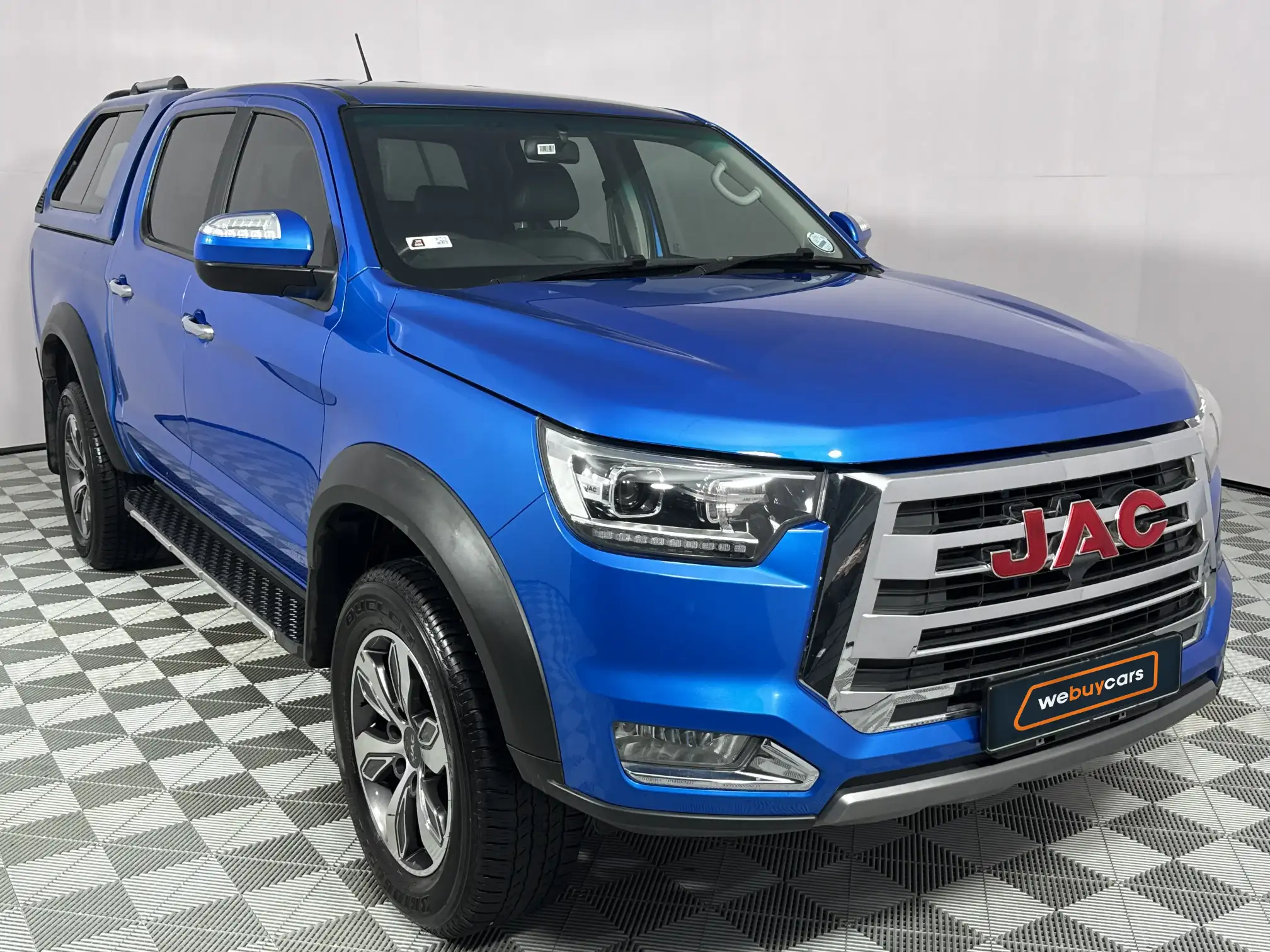 JAC T8