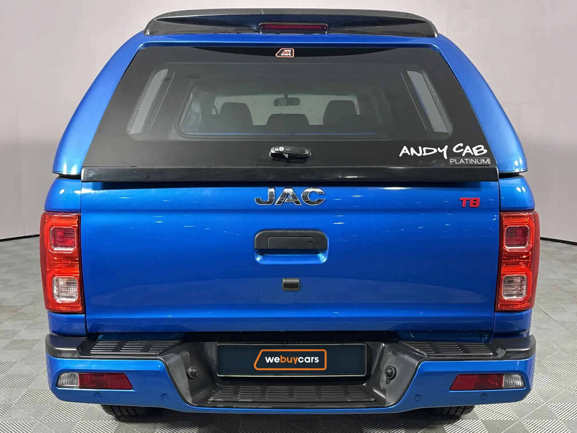 JAC T8