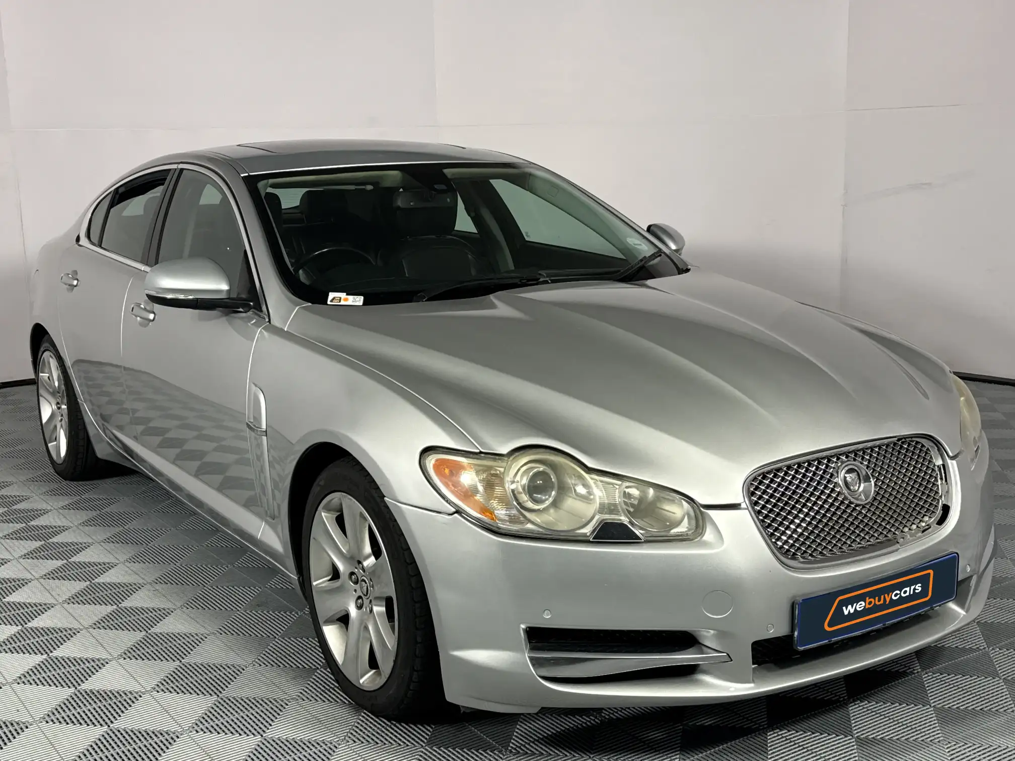 Jaguar XF
