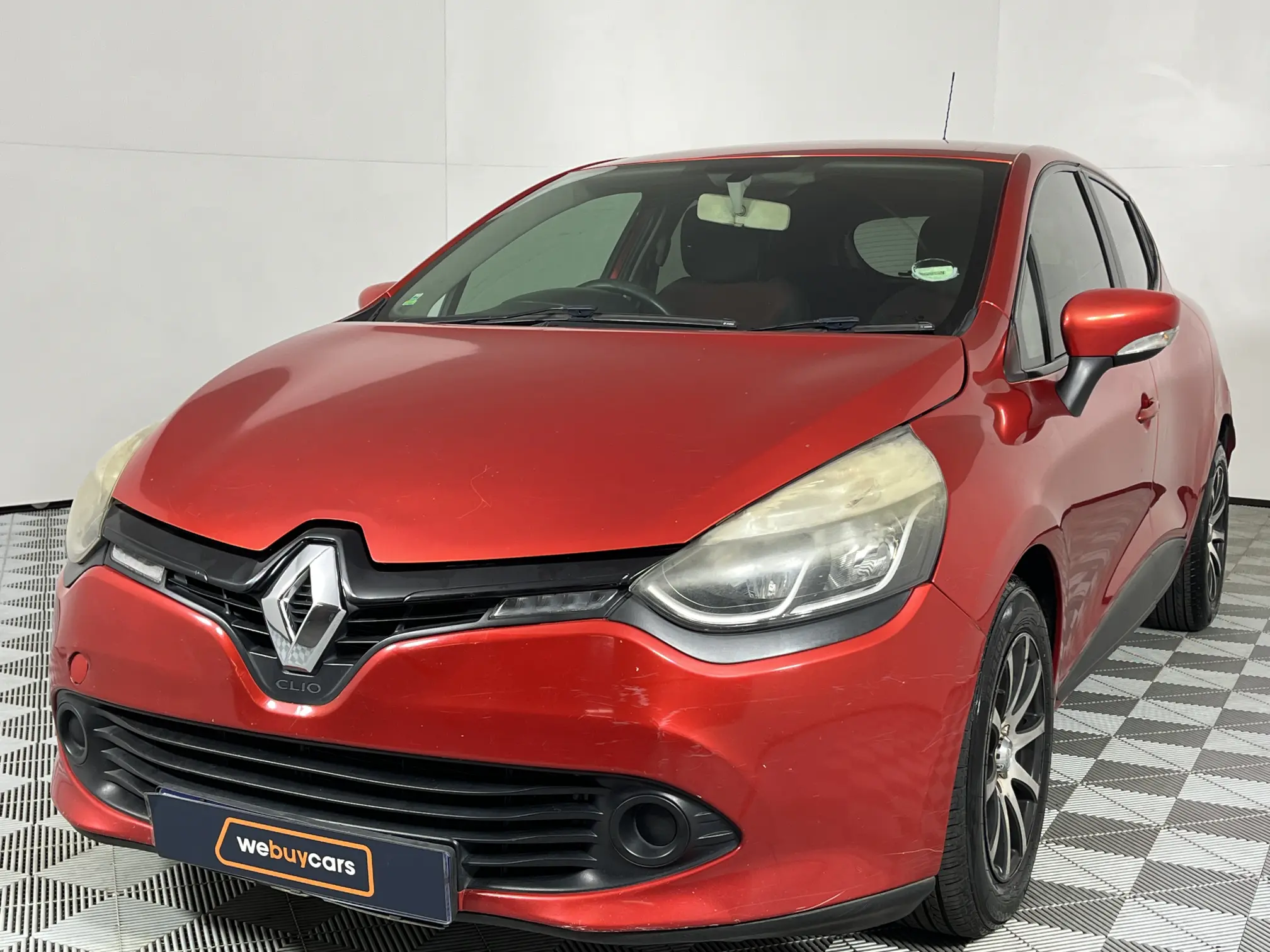 2014 Renault Clio IV 1.2 Authentique 5-Door (55 KW)