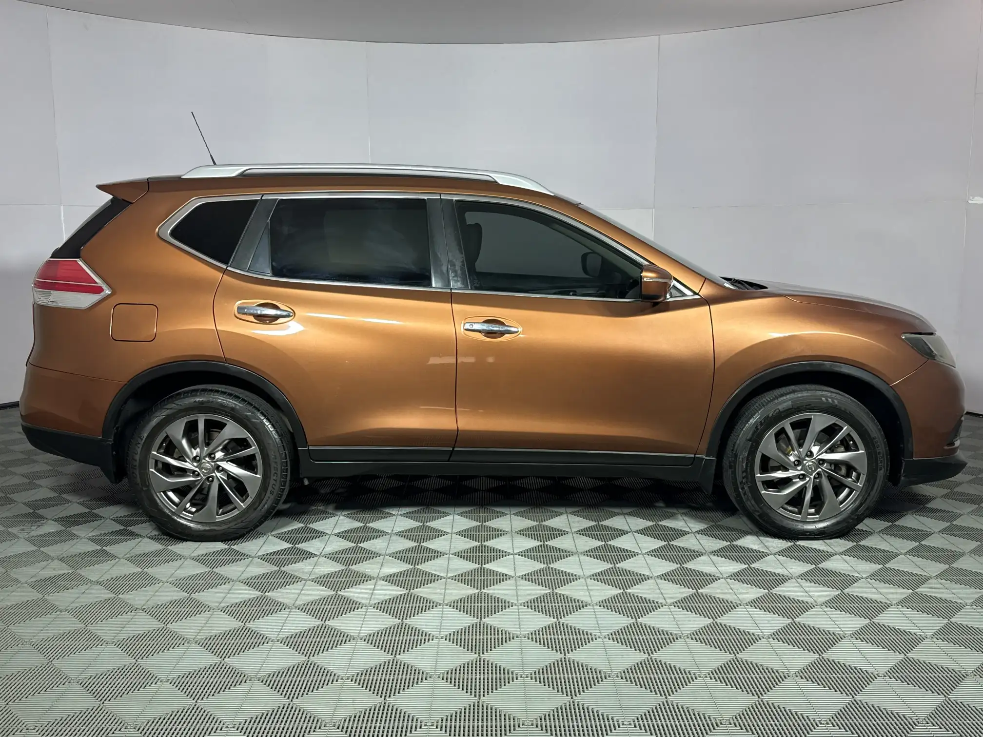Nissan X Trail