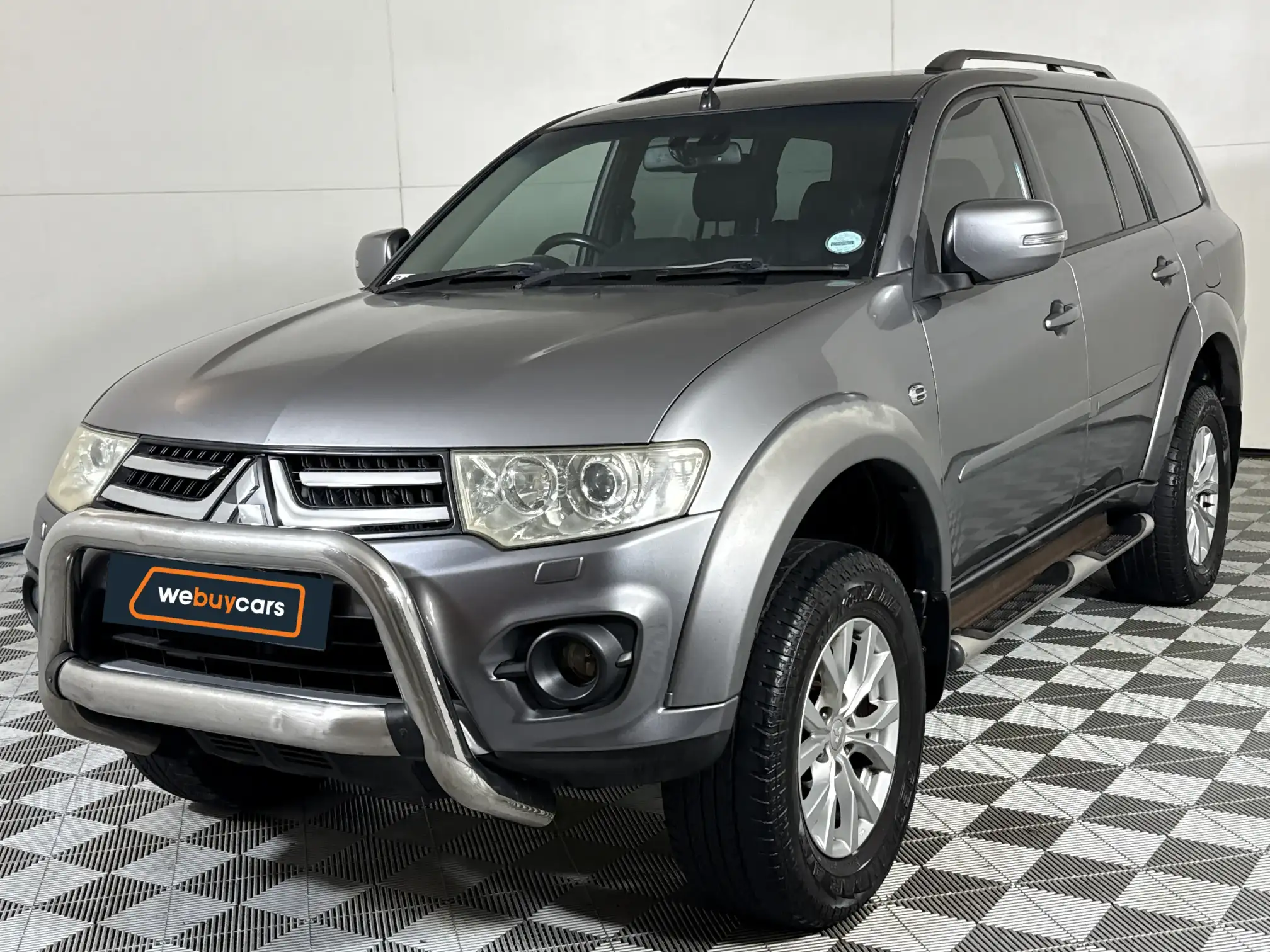 2014 Mitsubishi Pajero