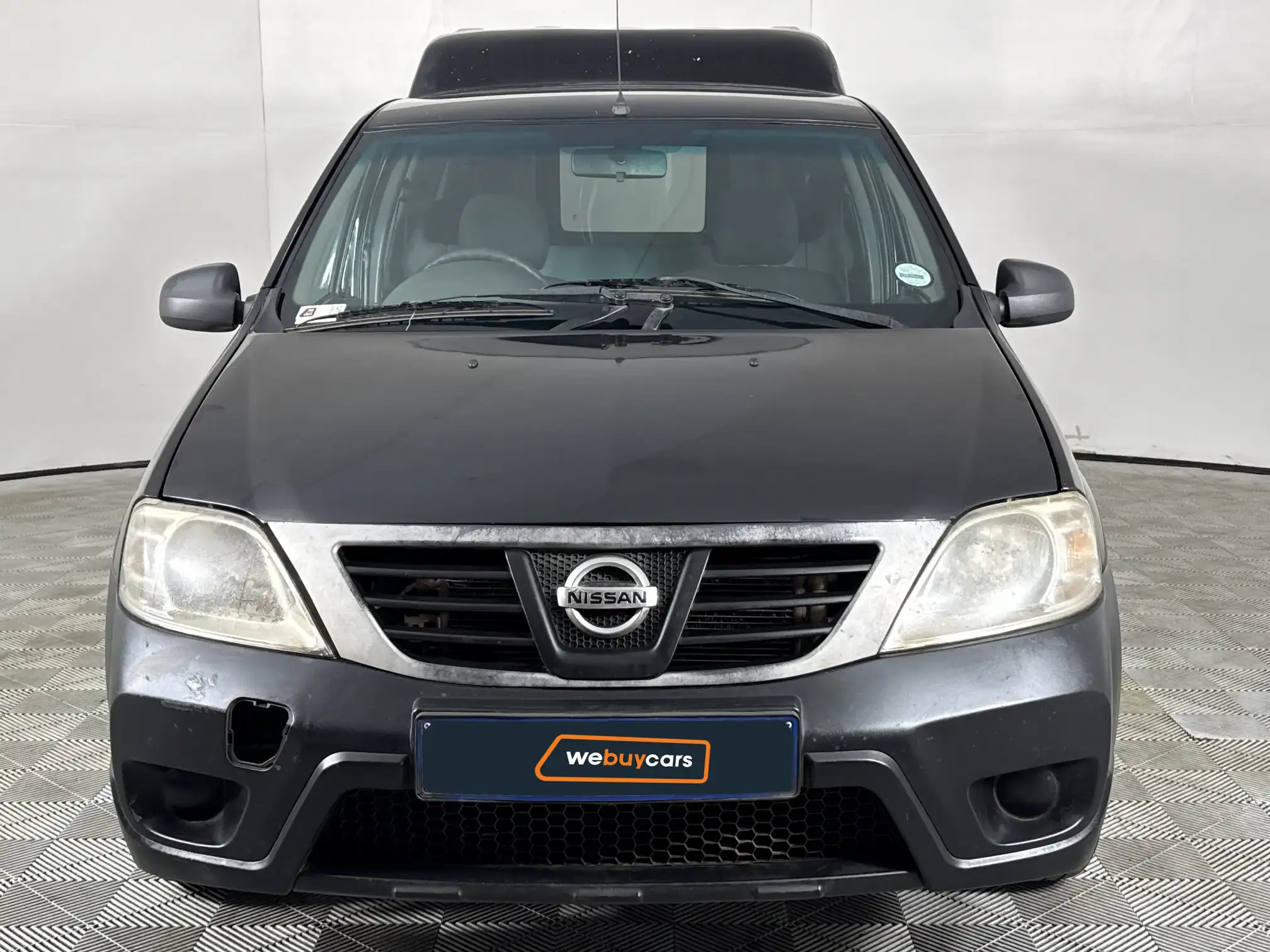 Nissan NP200