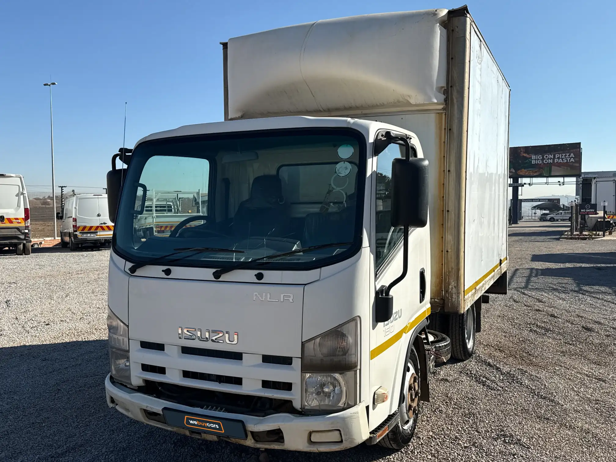 2018 Isuzu NLR