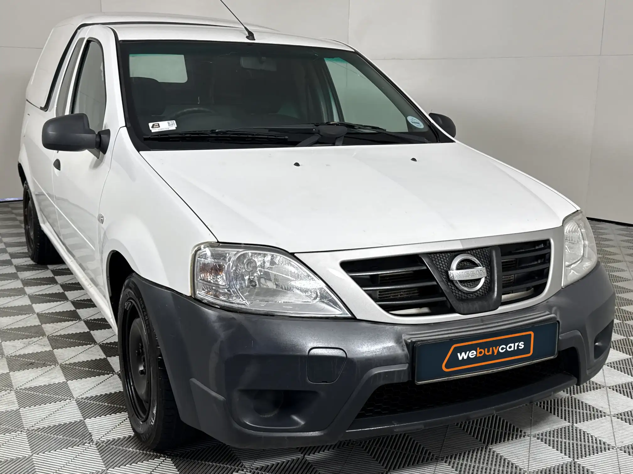 Nissan NP200