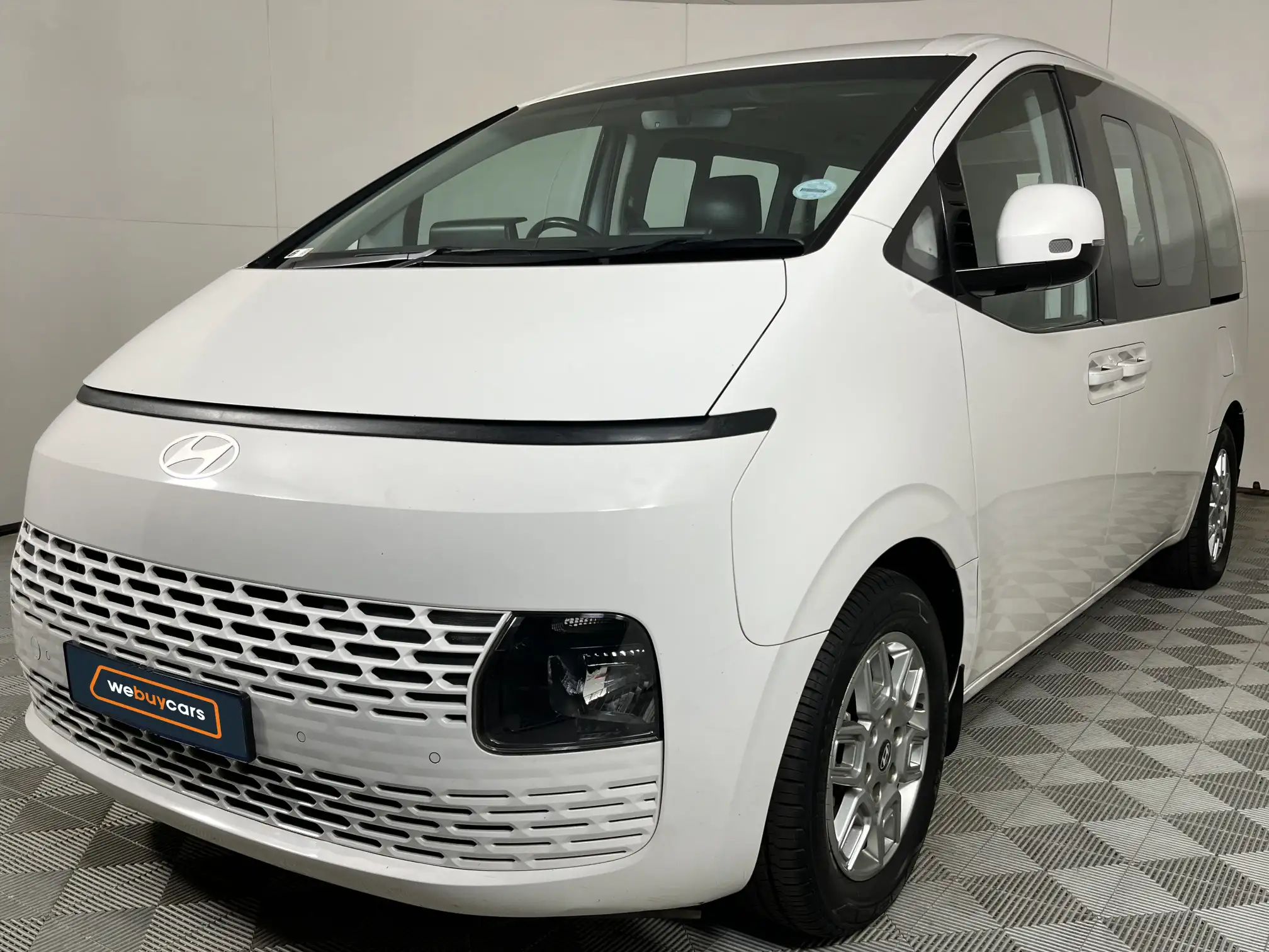 2024 Hyundai Staria