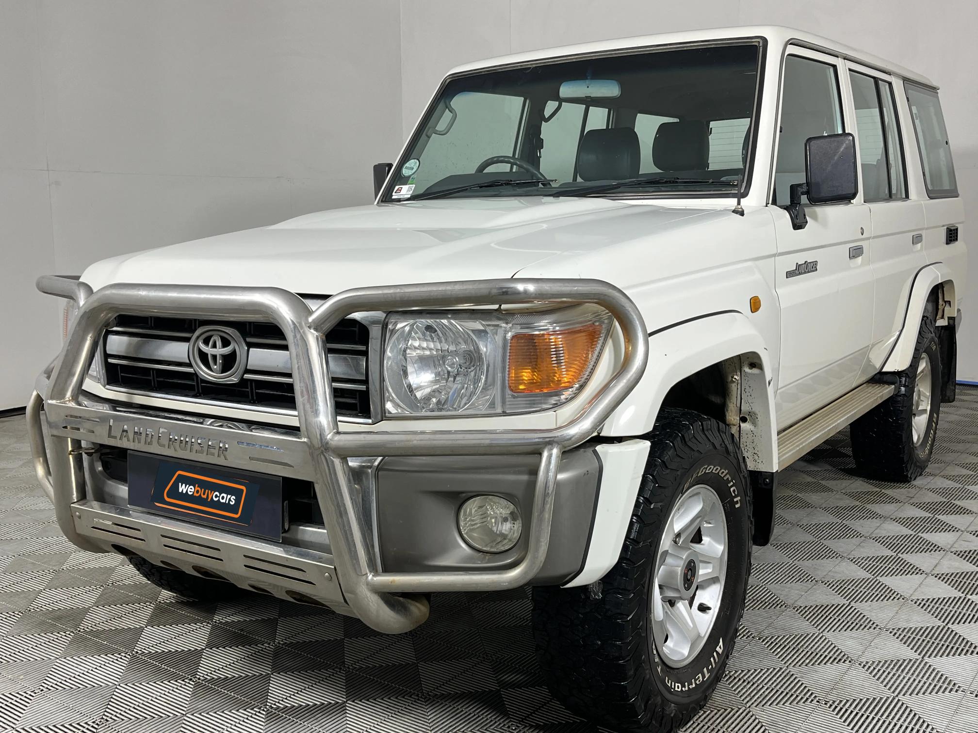 Toyota Land Cruiser 70 4.2 Diesel Station Wagon