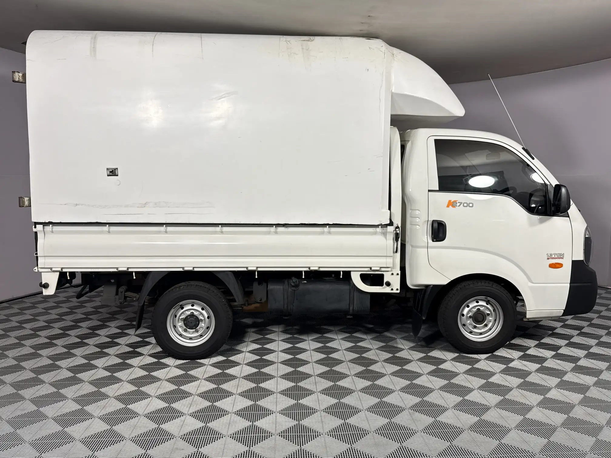 KIA K 2700
