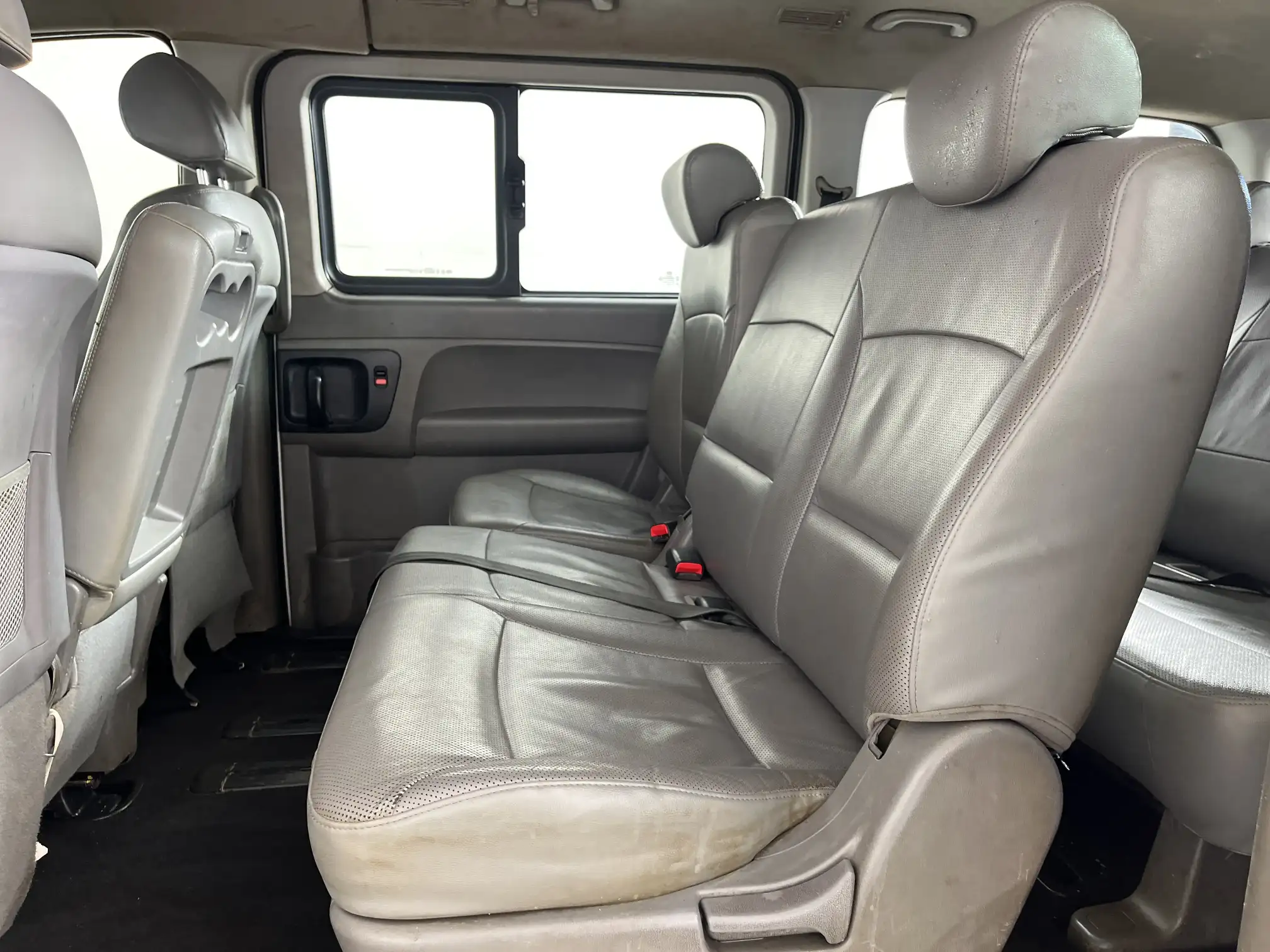 Hyundai H-1