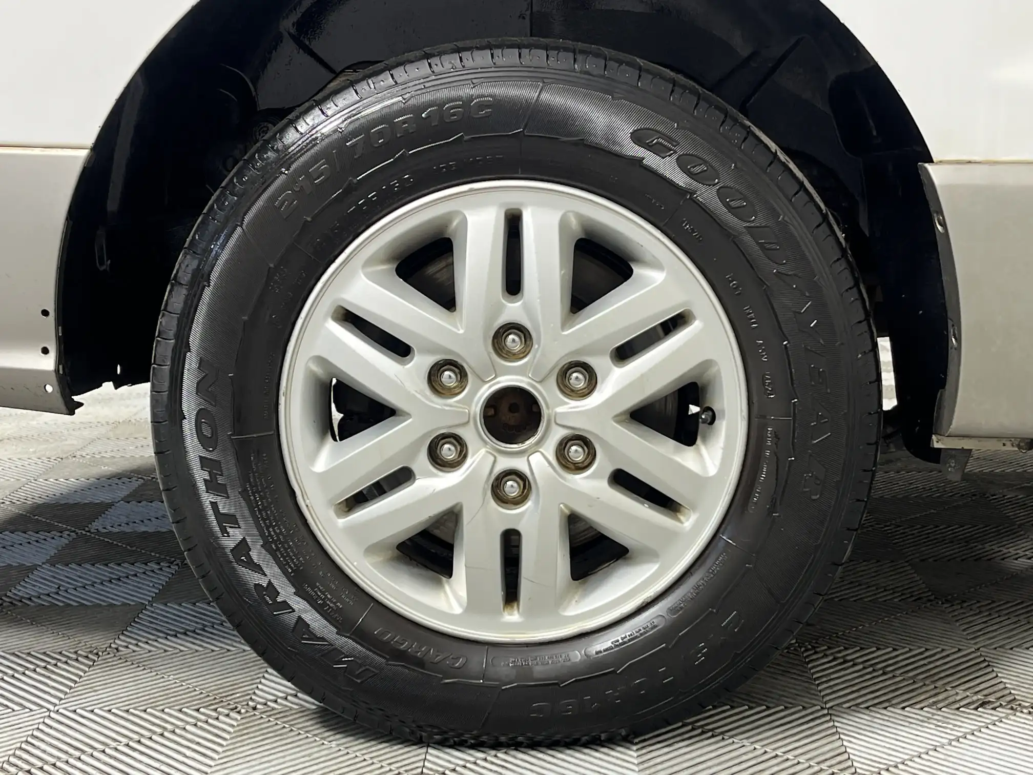 Hyundai H-1
