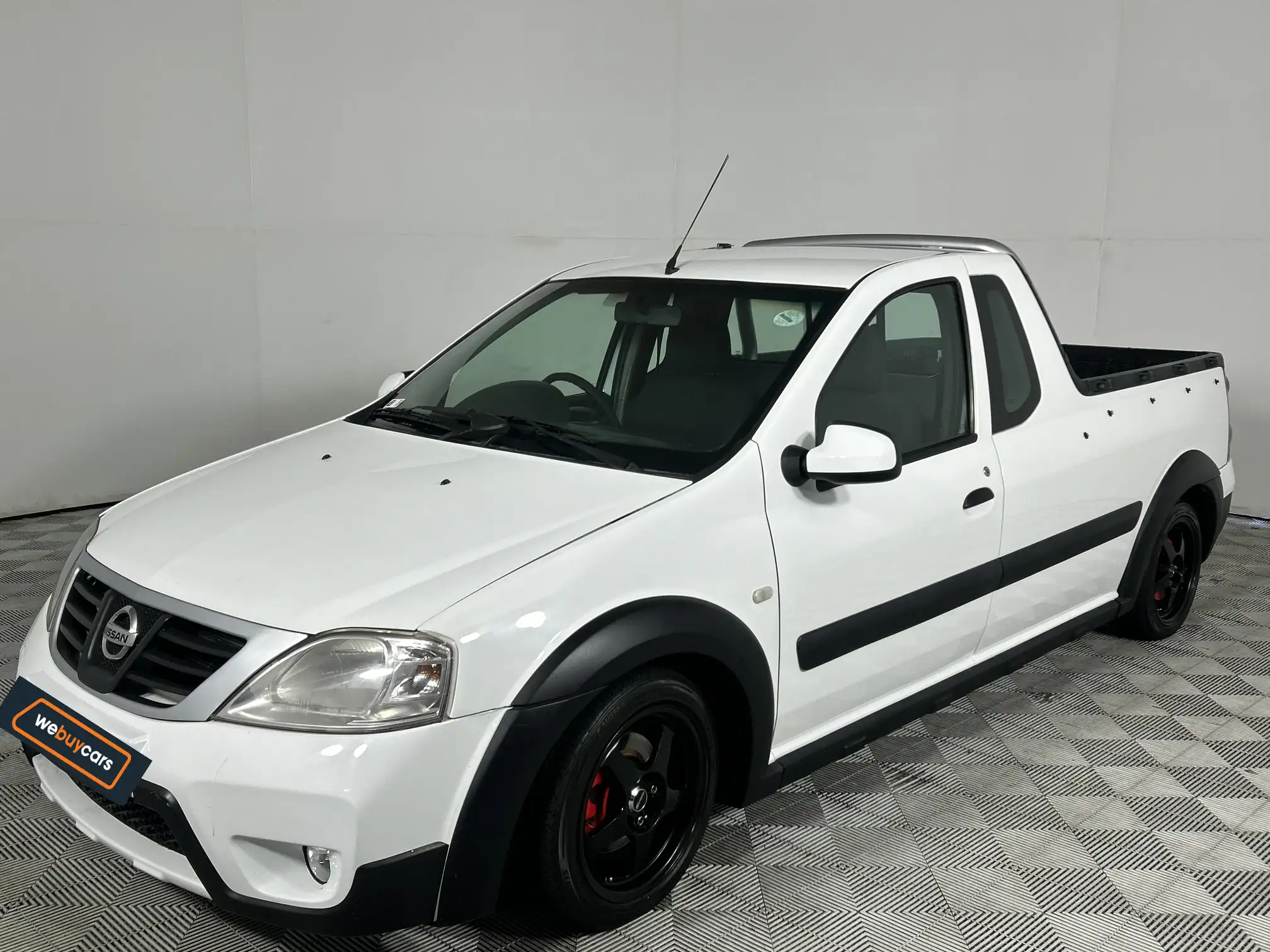 2010 Nissan NP200