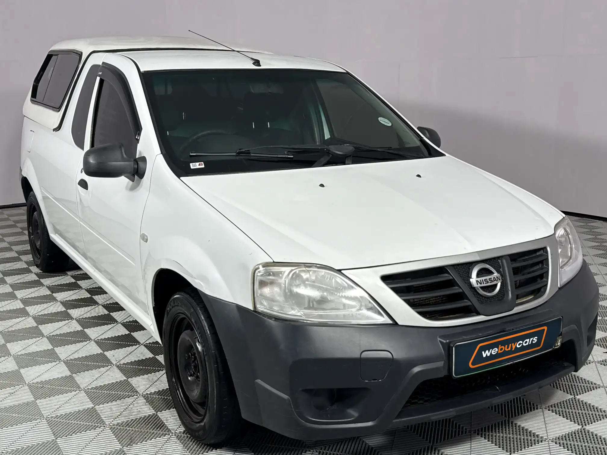 Nissan NP200