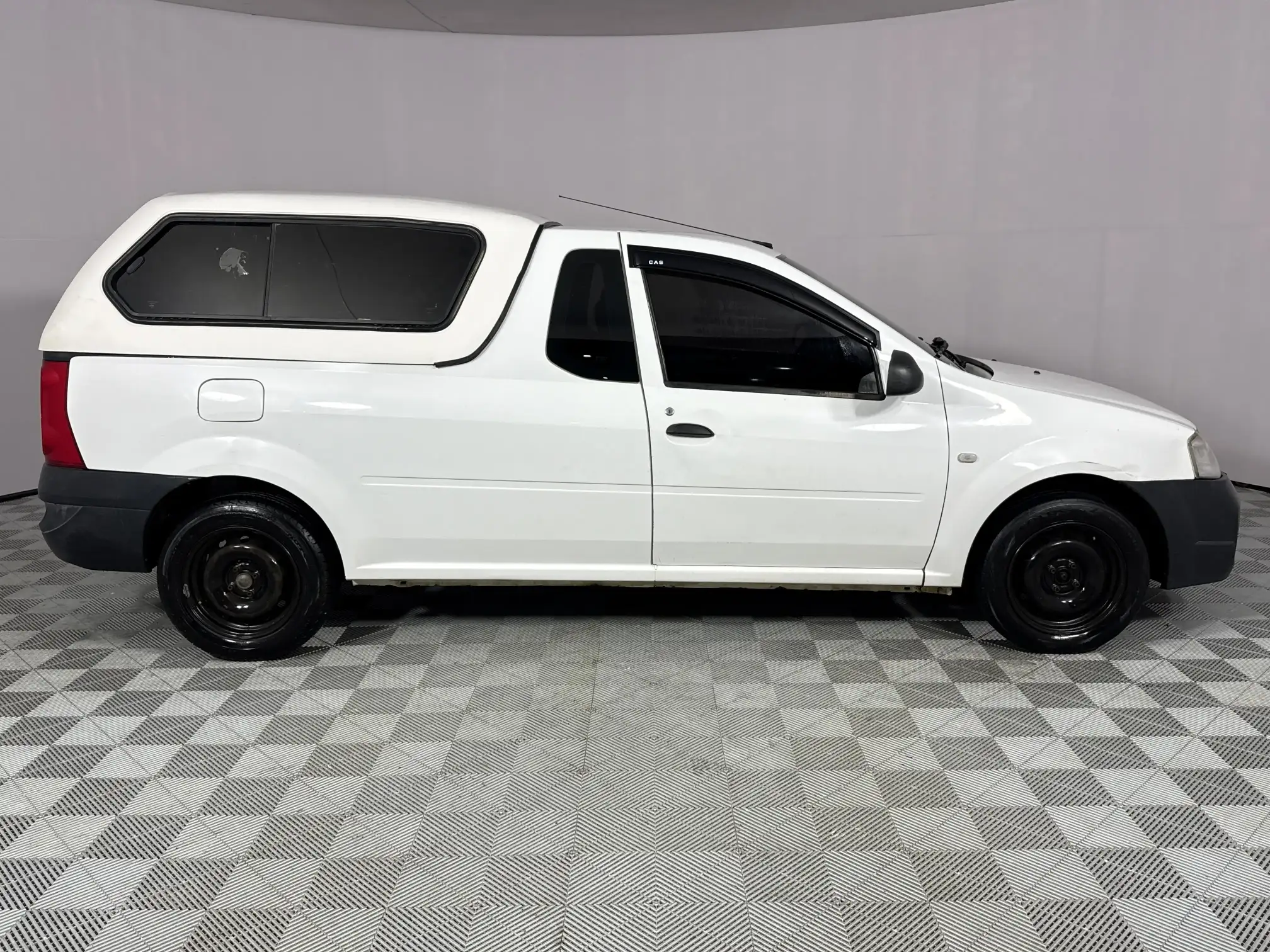 Nissan NP200