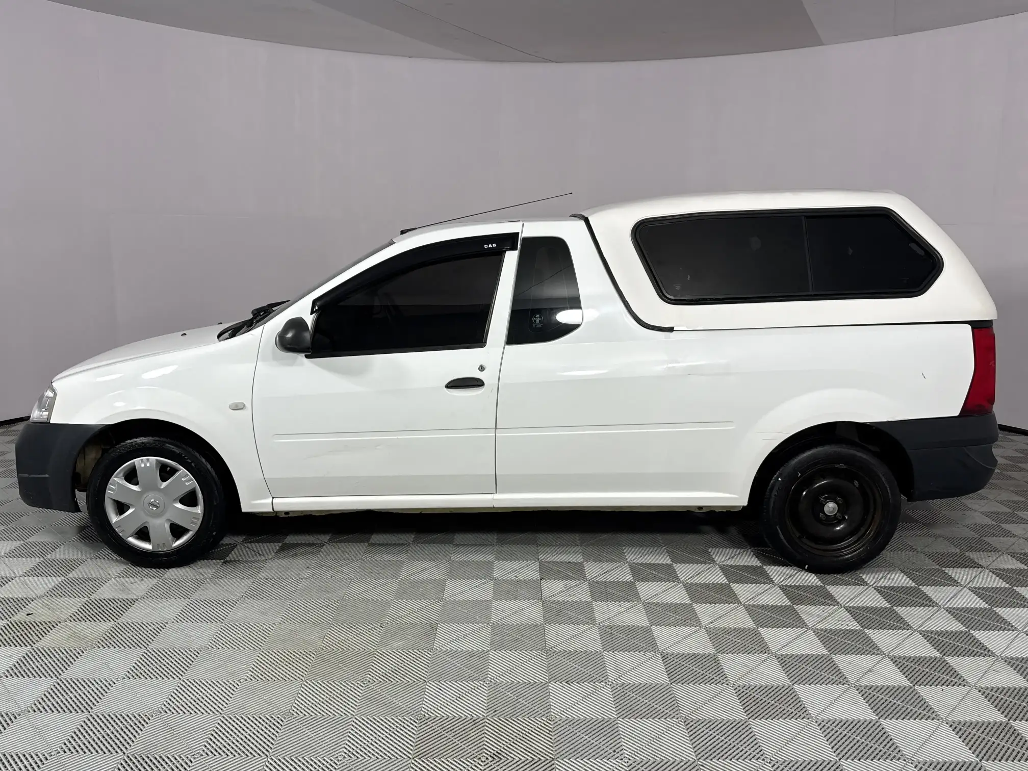 Nissan NP200