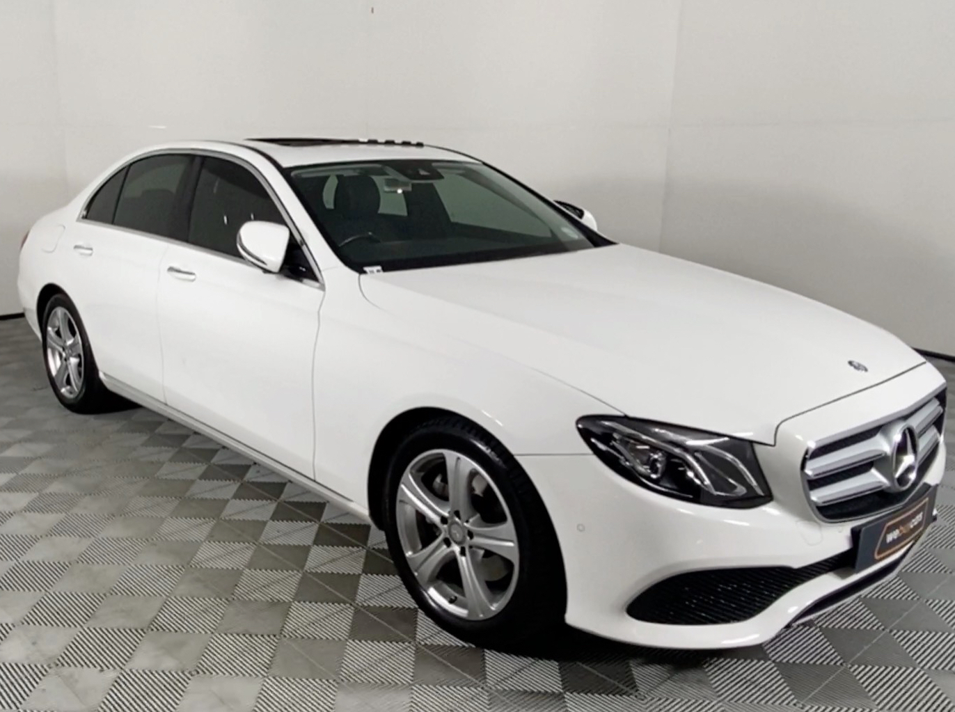 Used 2016 Mercedes-Benz E Class E 200 Exclusive for sale | WeBuyCars