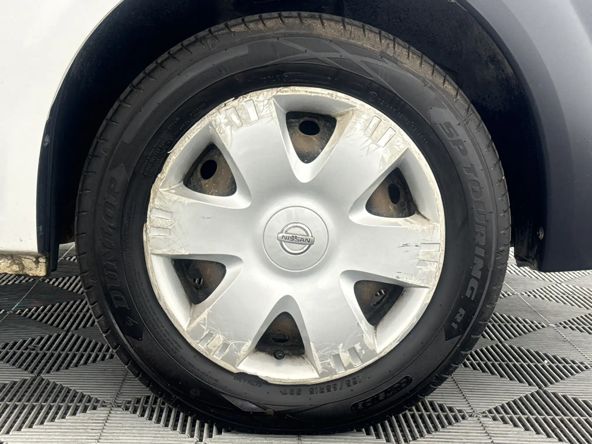 Nissan NP200