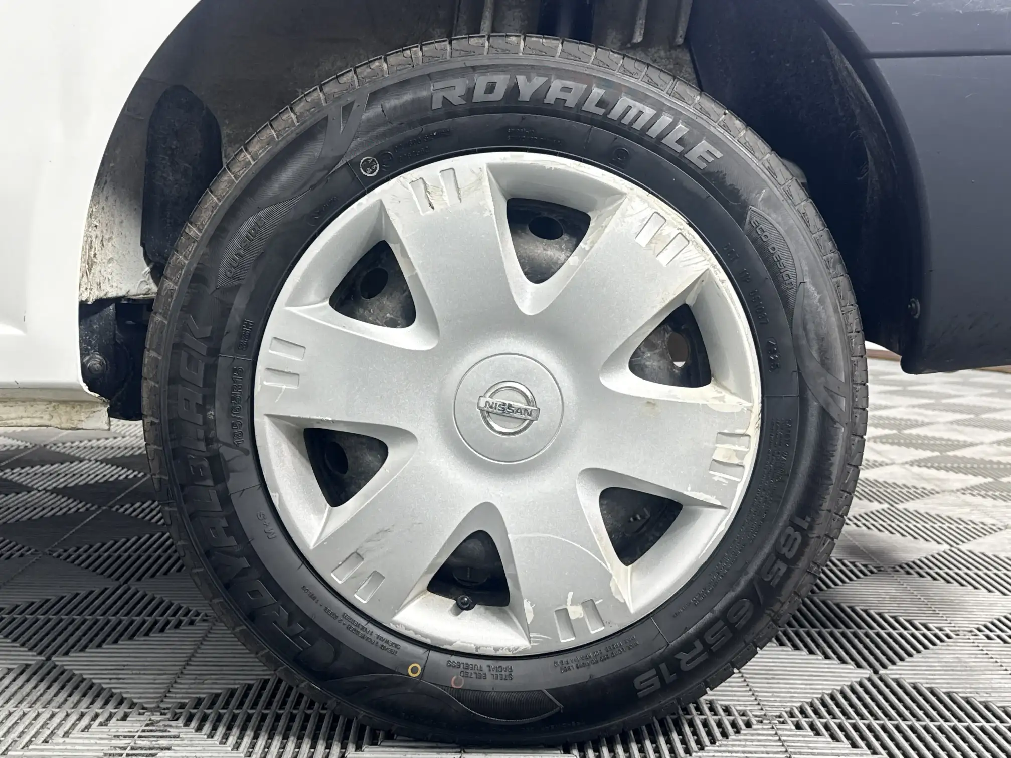 Nissan NP200