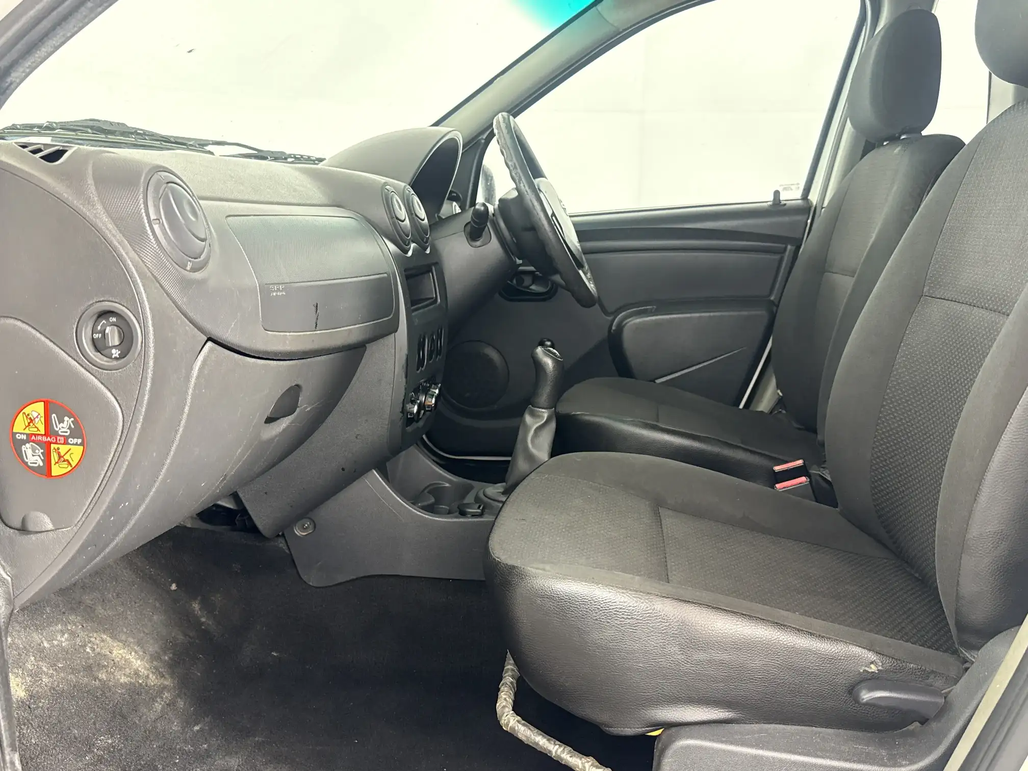 Nissan NP200