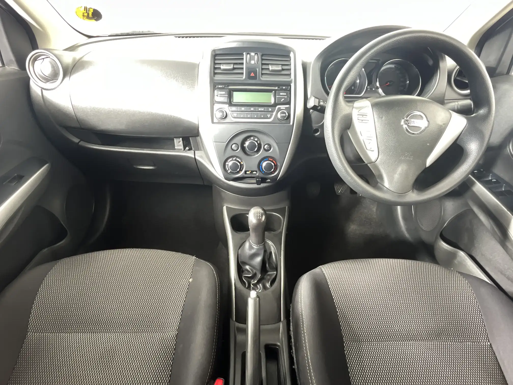 Nissan Almera