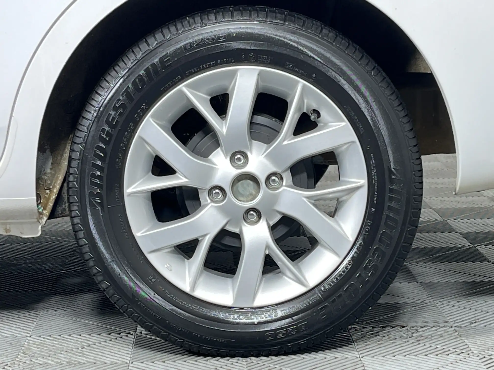 Nissan Almera