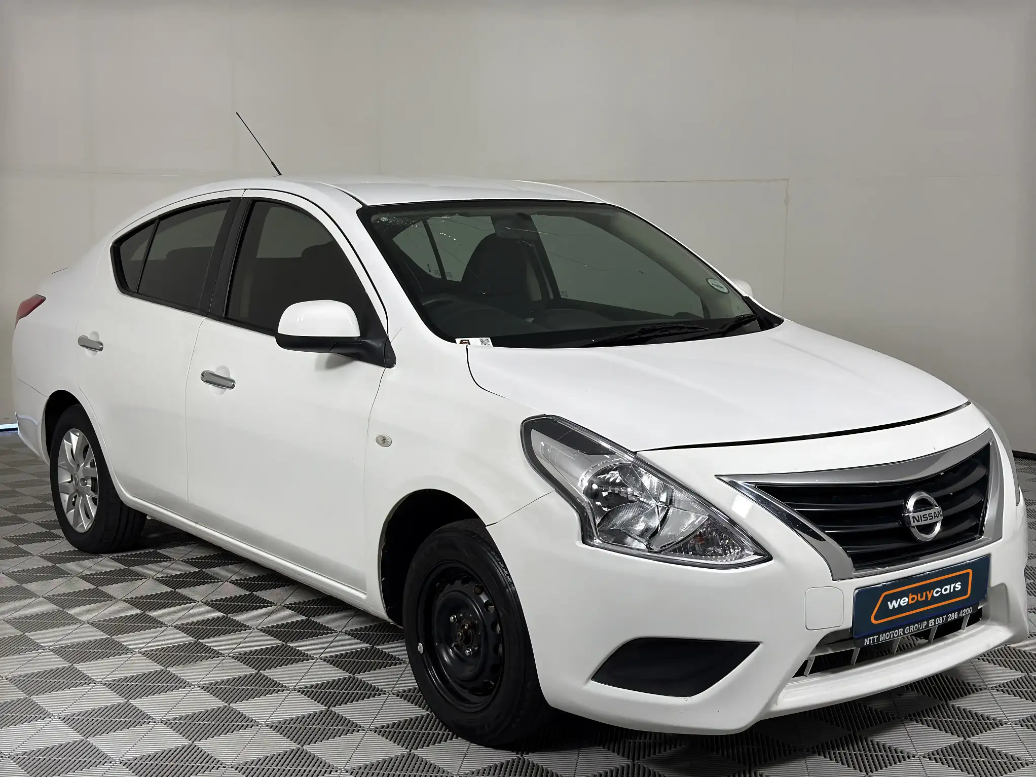Nissan Almera