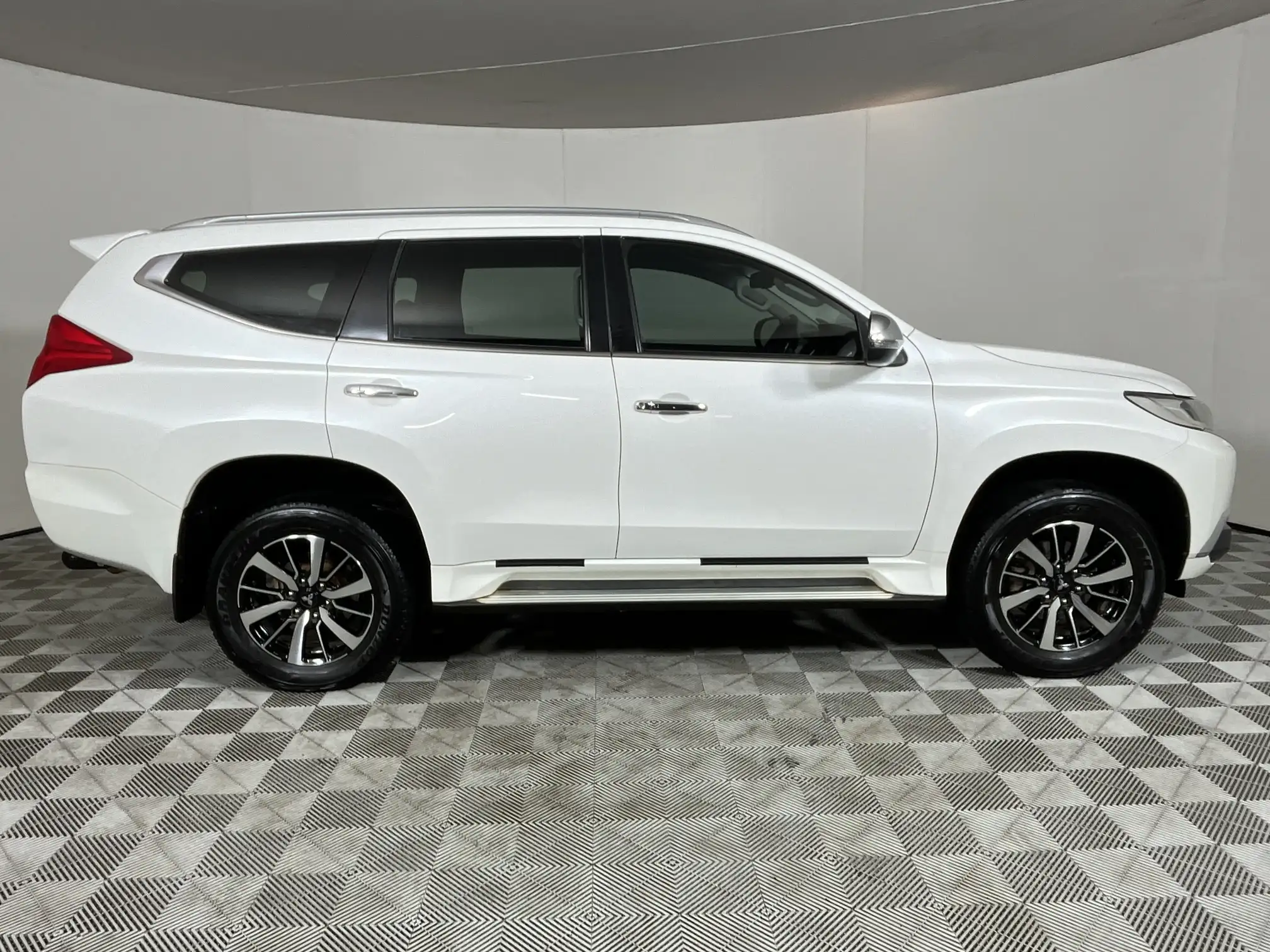 Mitsubishi Pajero Sport