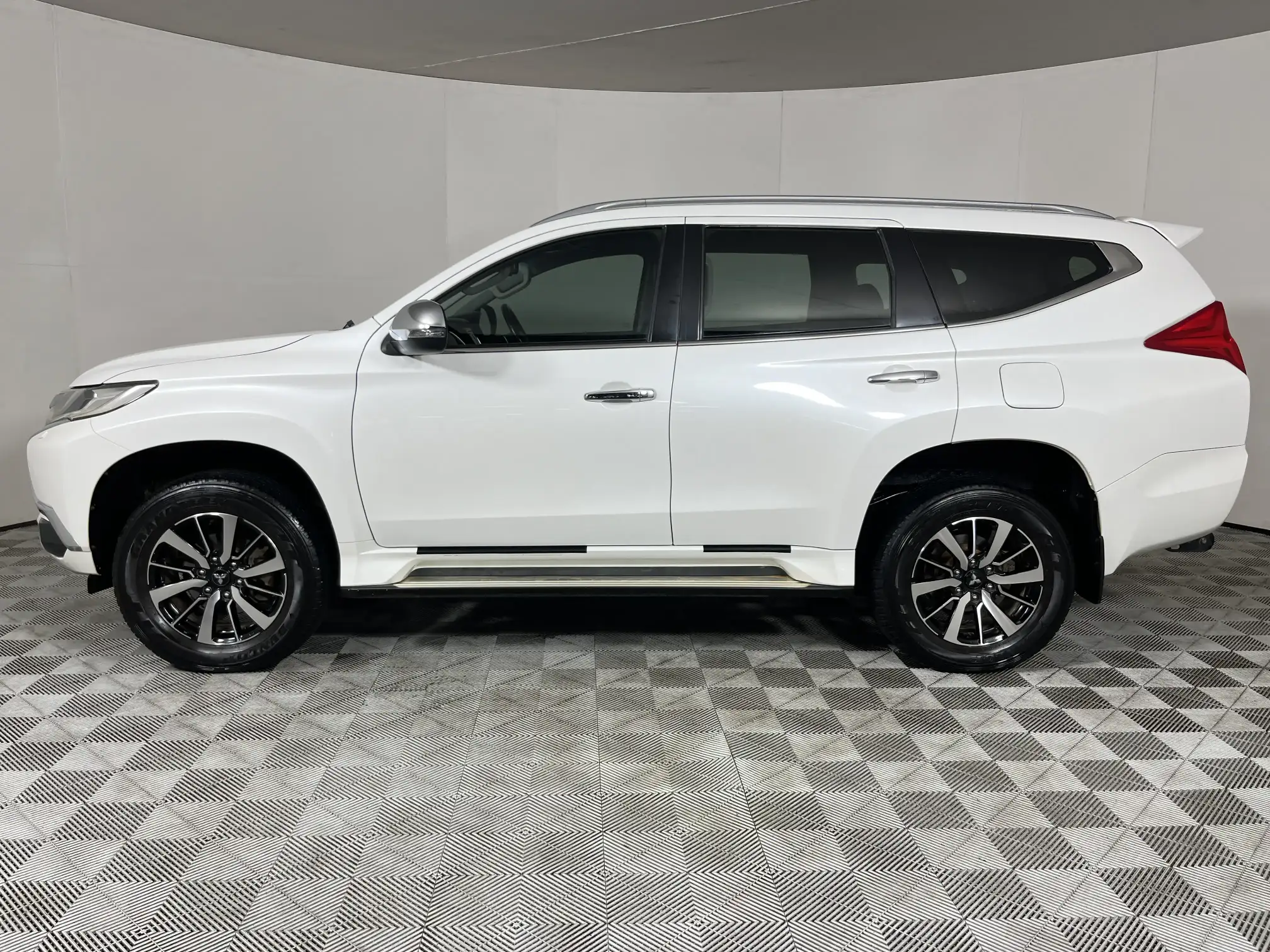Mitsubishi Pajero Sport