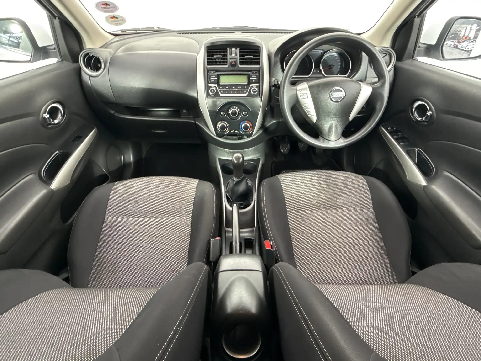 Nissan Almera