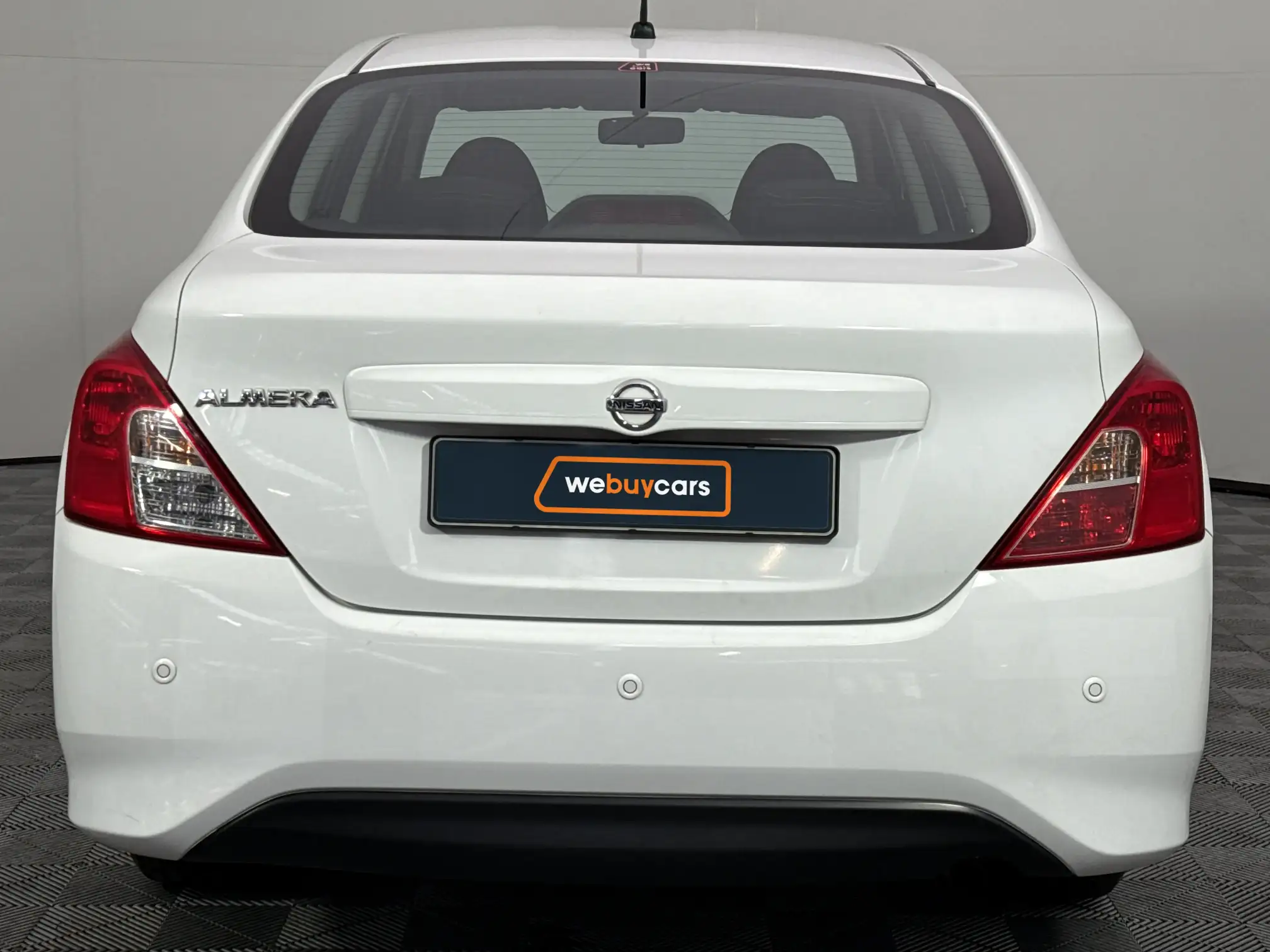 Nissan Almera