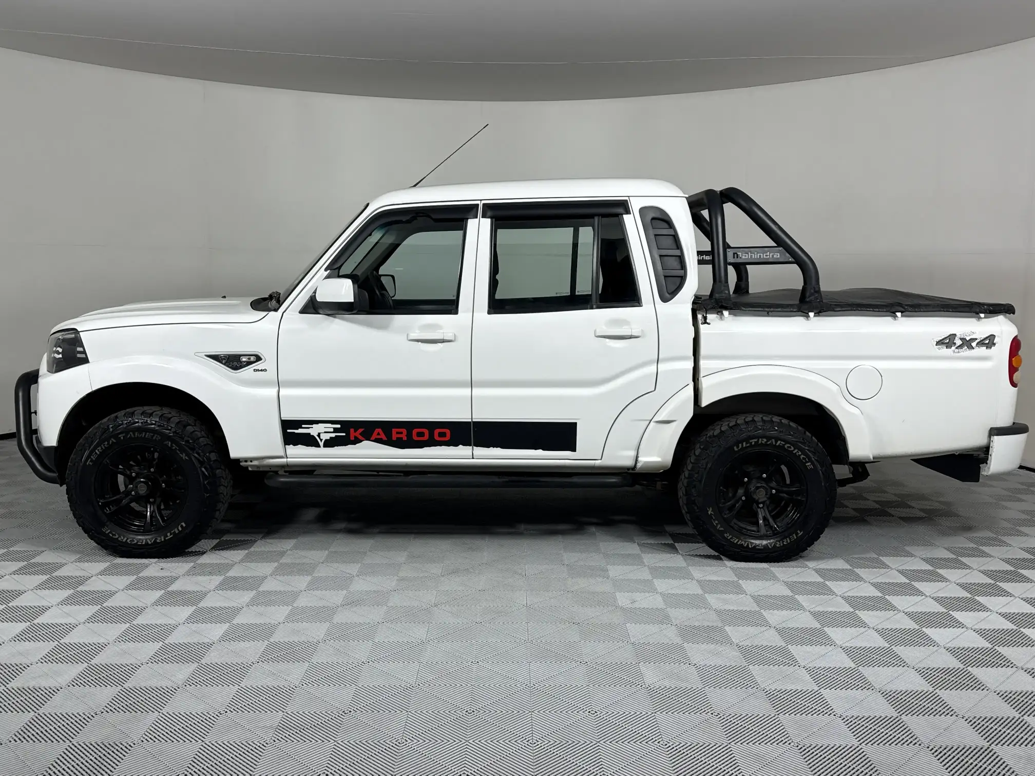 Mahindra PIK UP
