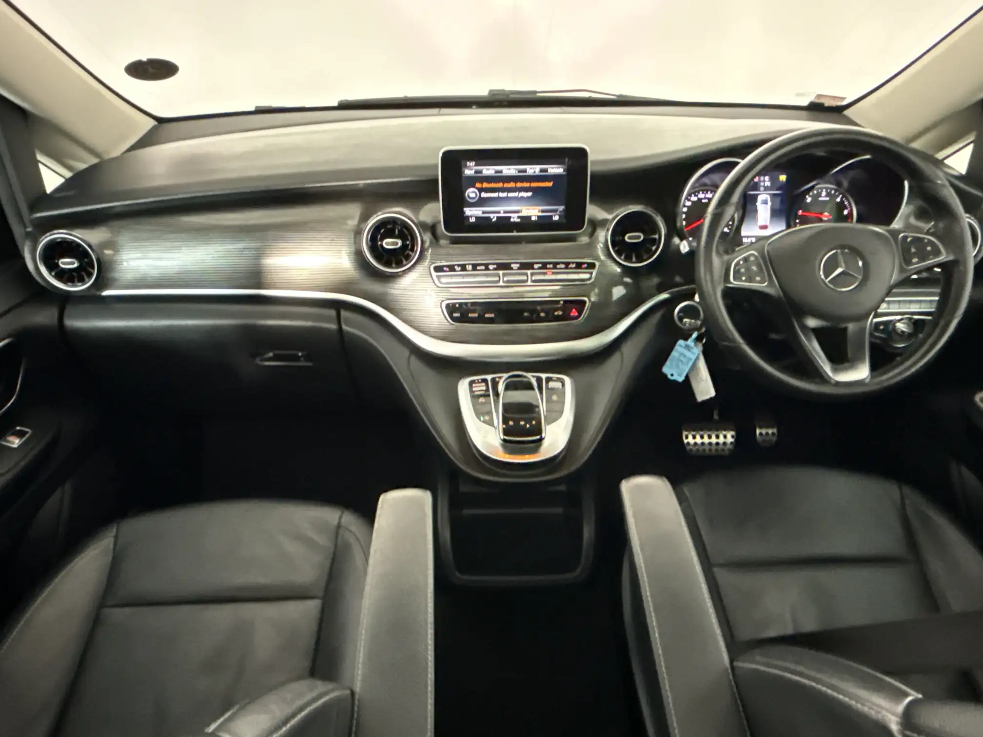 Mercedes-Benz V250