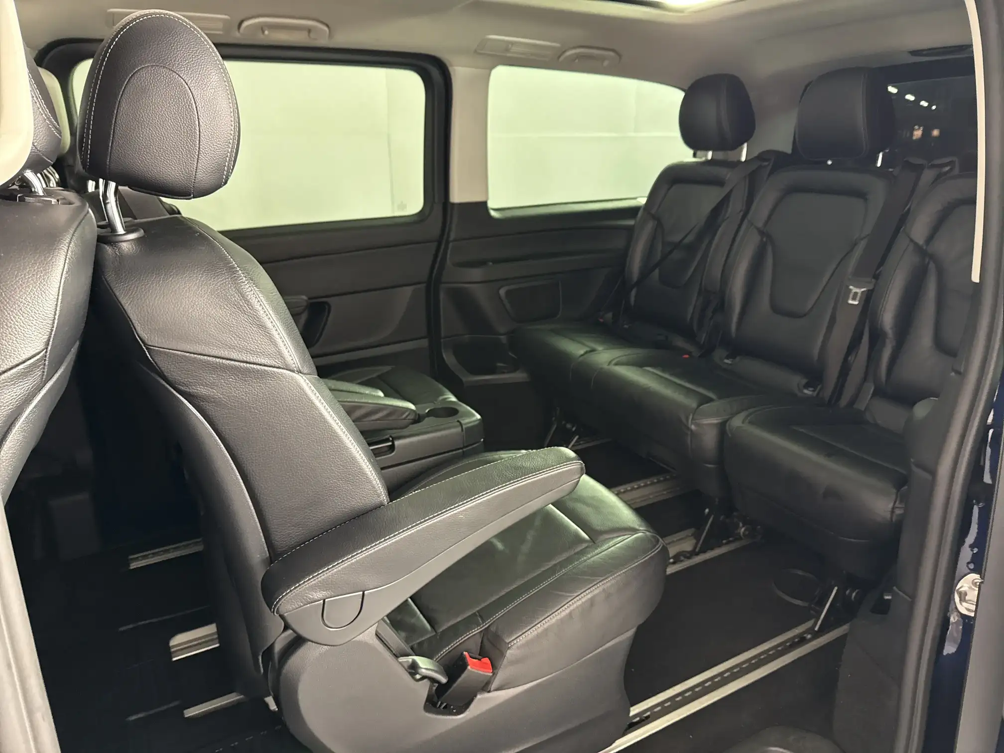 Mercedes-Benz V250