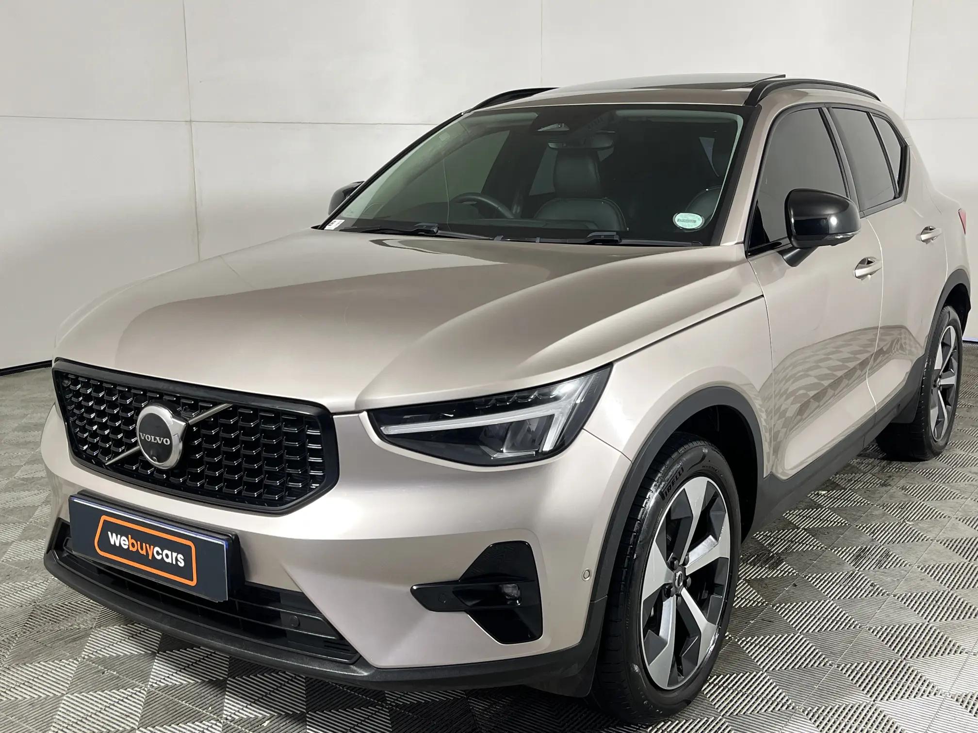 Volvo XC40 B4 Plus Dark Geartronic (Mild Hybrid)