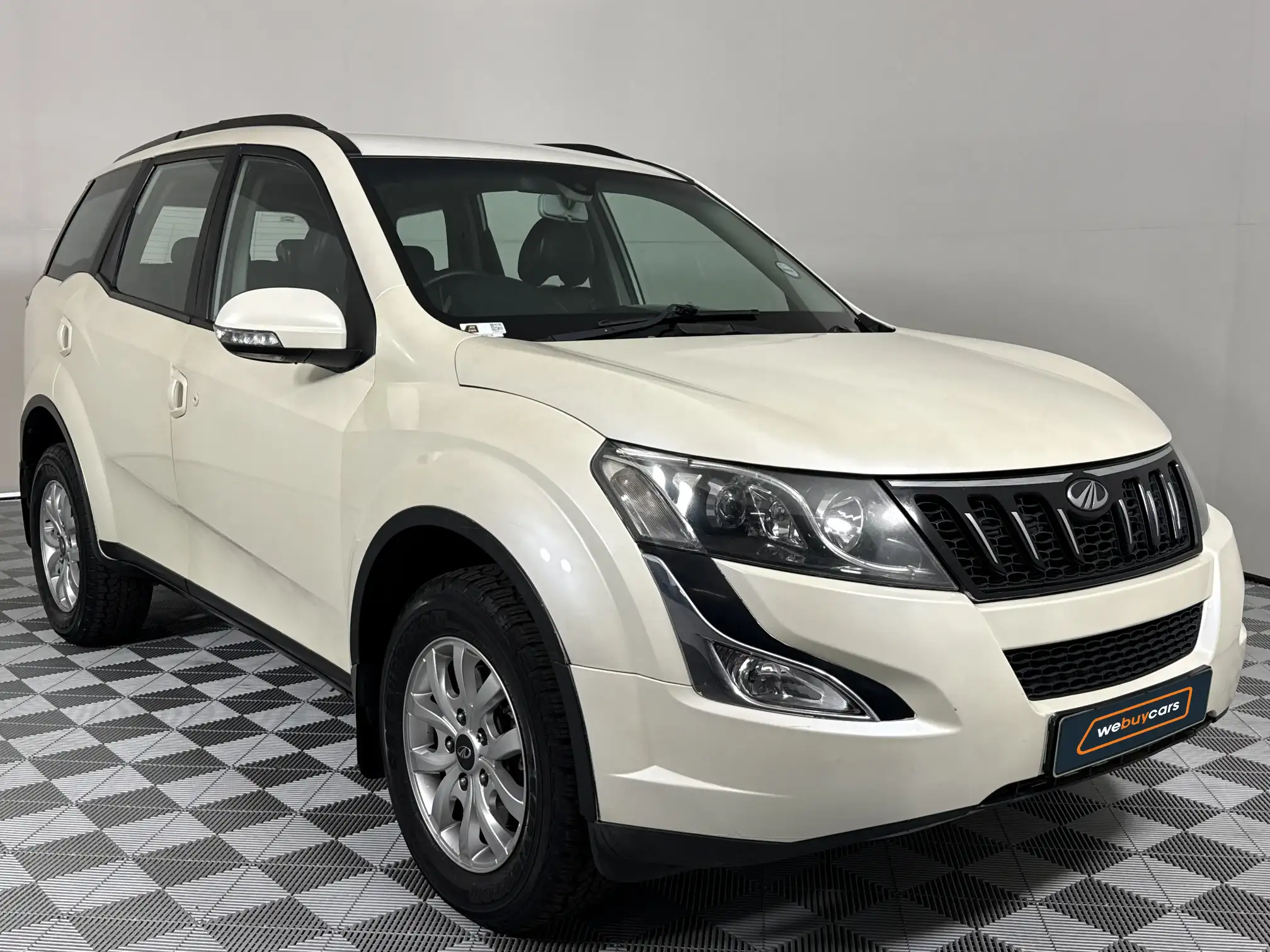 Mahindra XUV