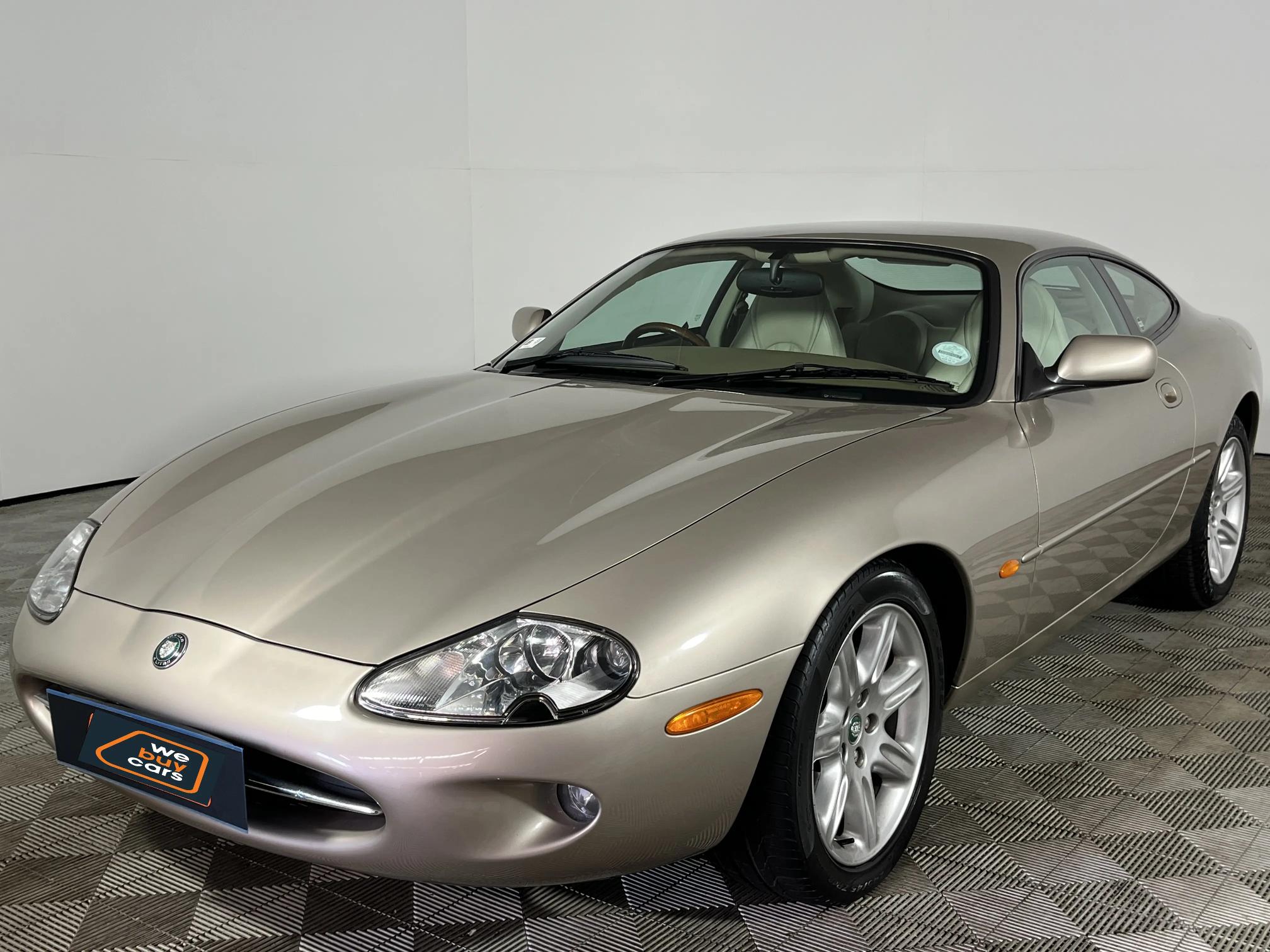 Jaguar XK8 Coupe