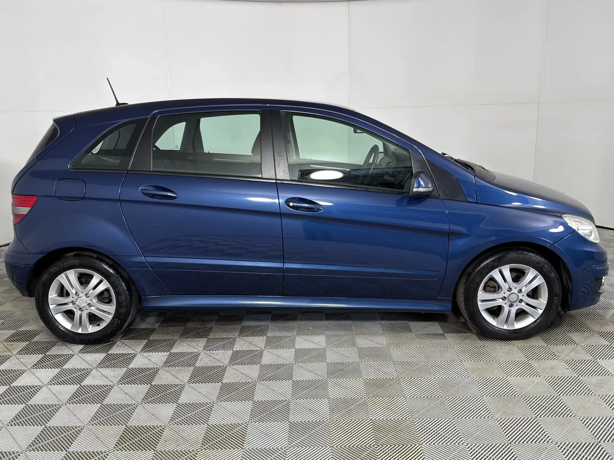 Mercedes-Benz B Class