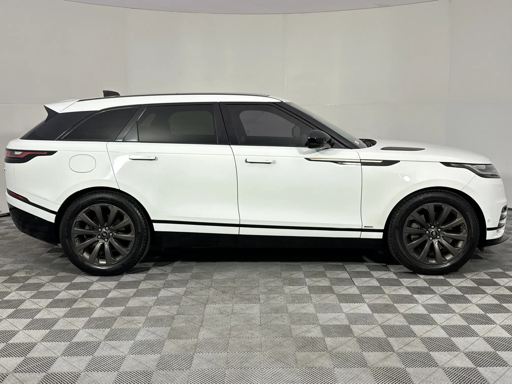 Land Rover Velar
