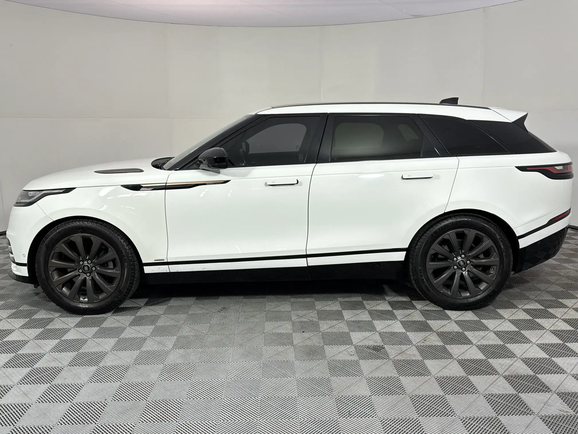 Land Rover Velar
