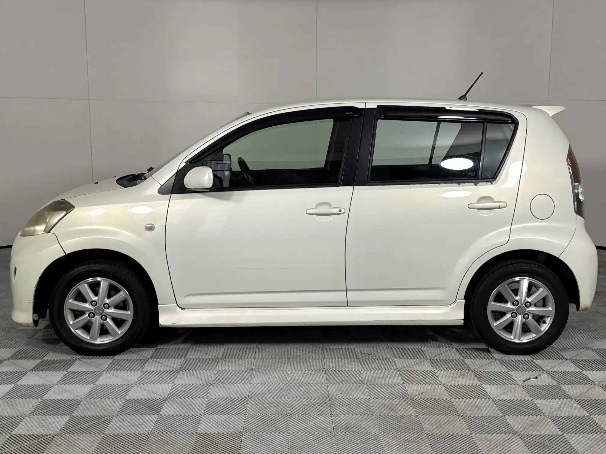 Daihatsu Sirion