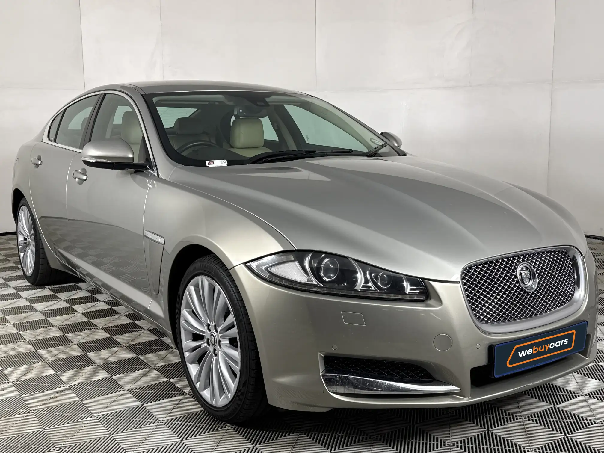 Jaguar XF