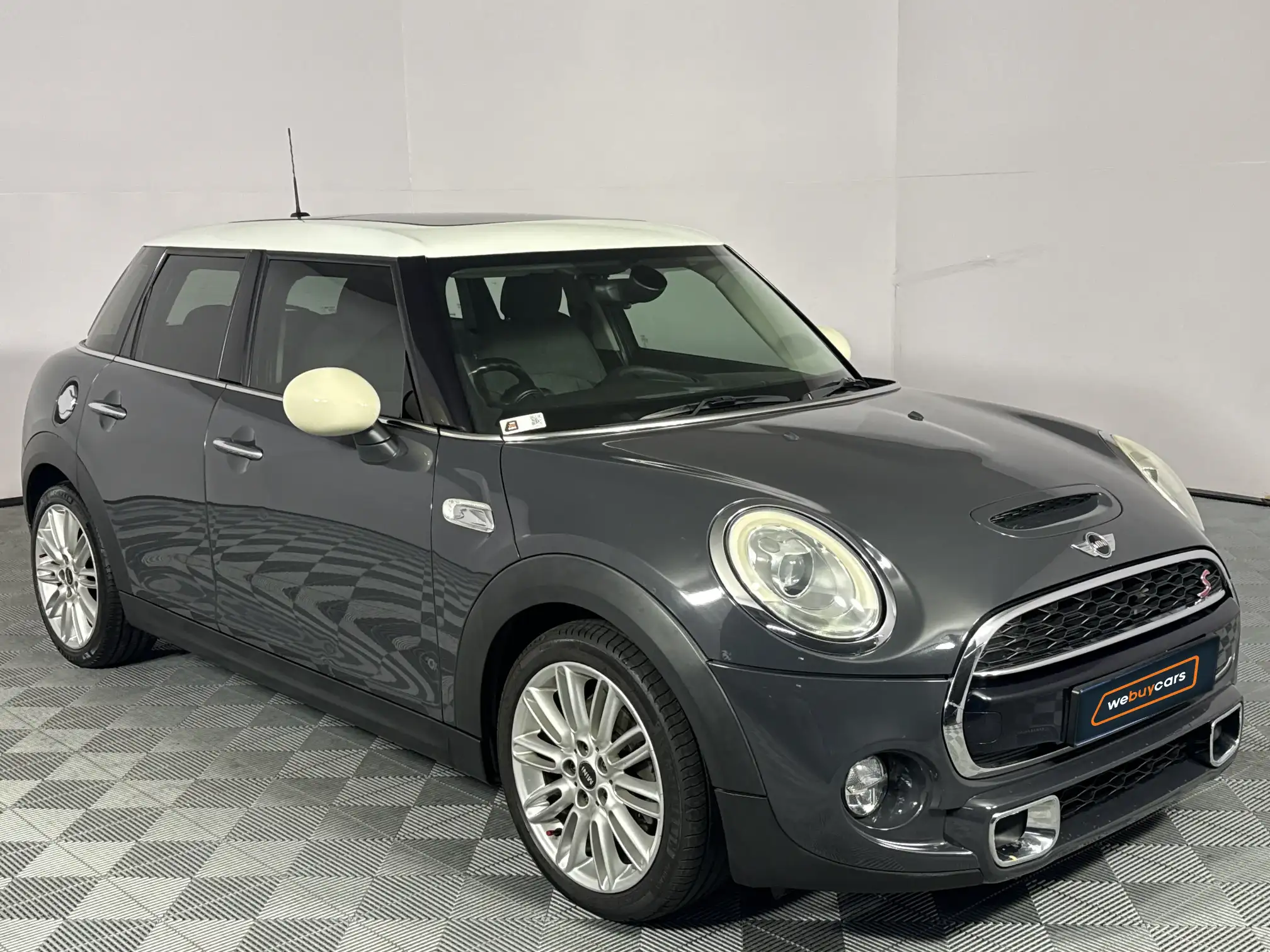 Mini Cooper 5DR