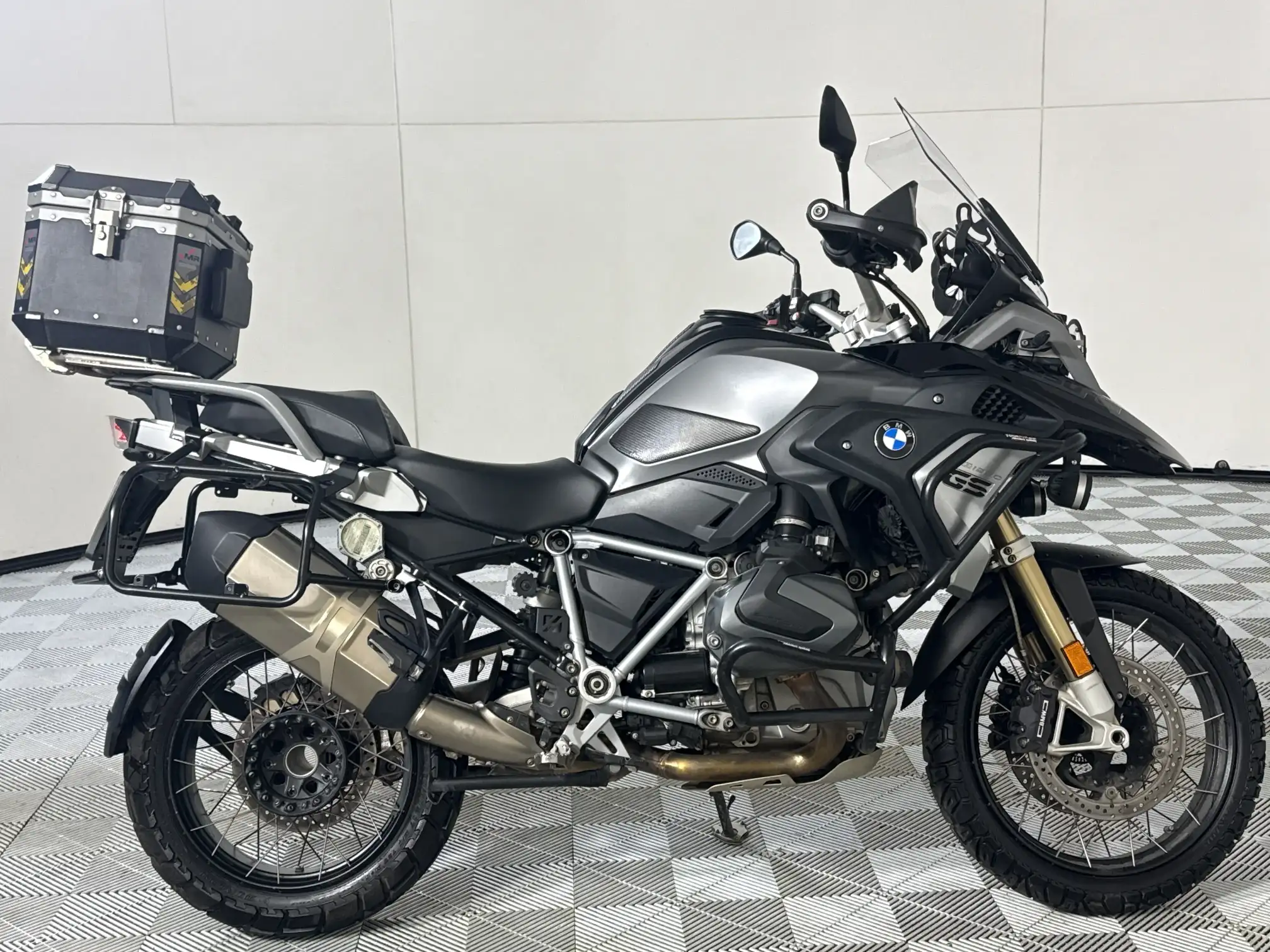 BMW R Series