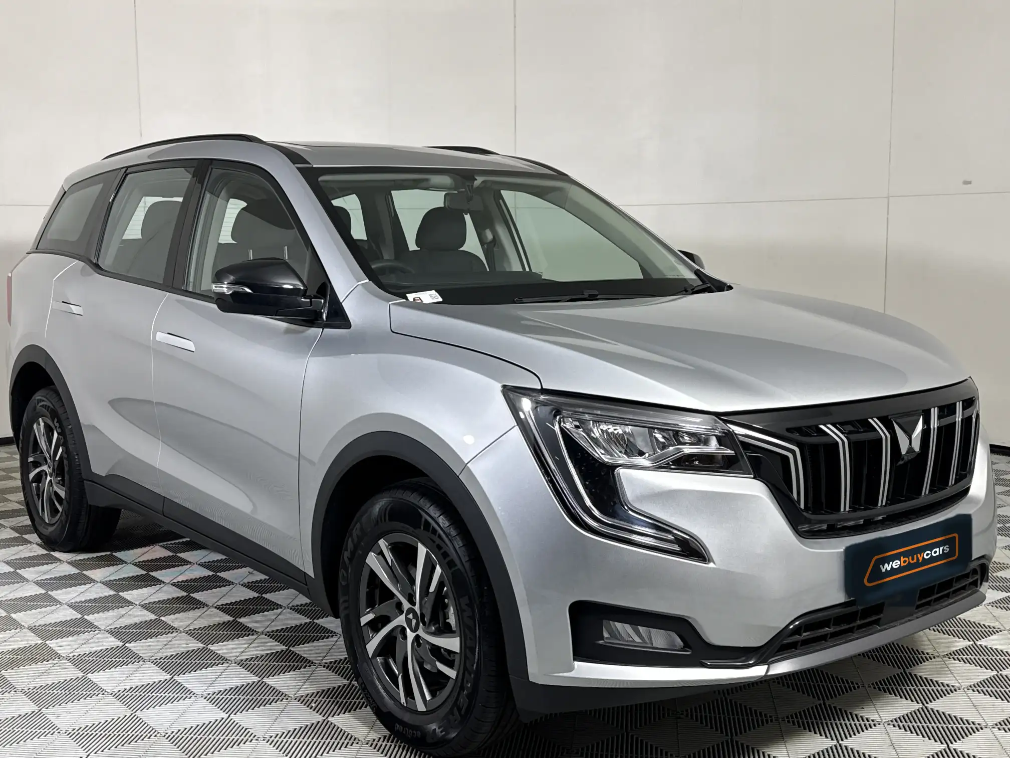 Mahindra XUV 700